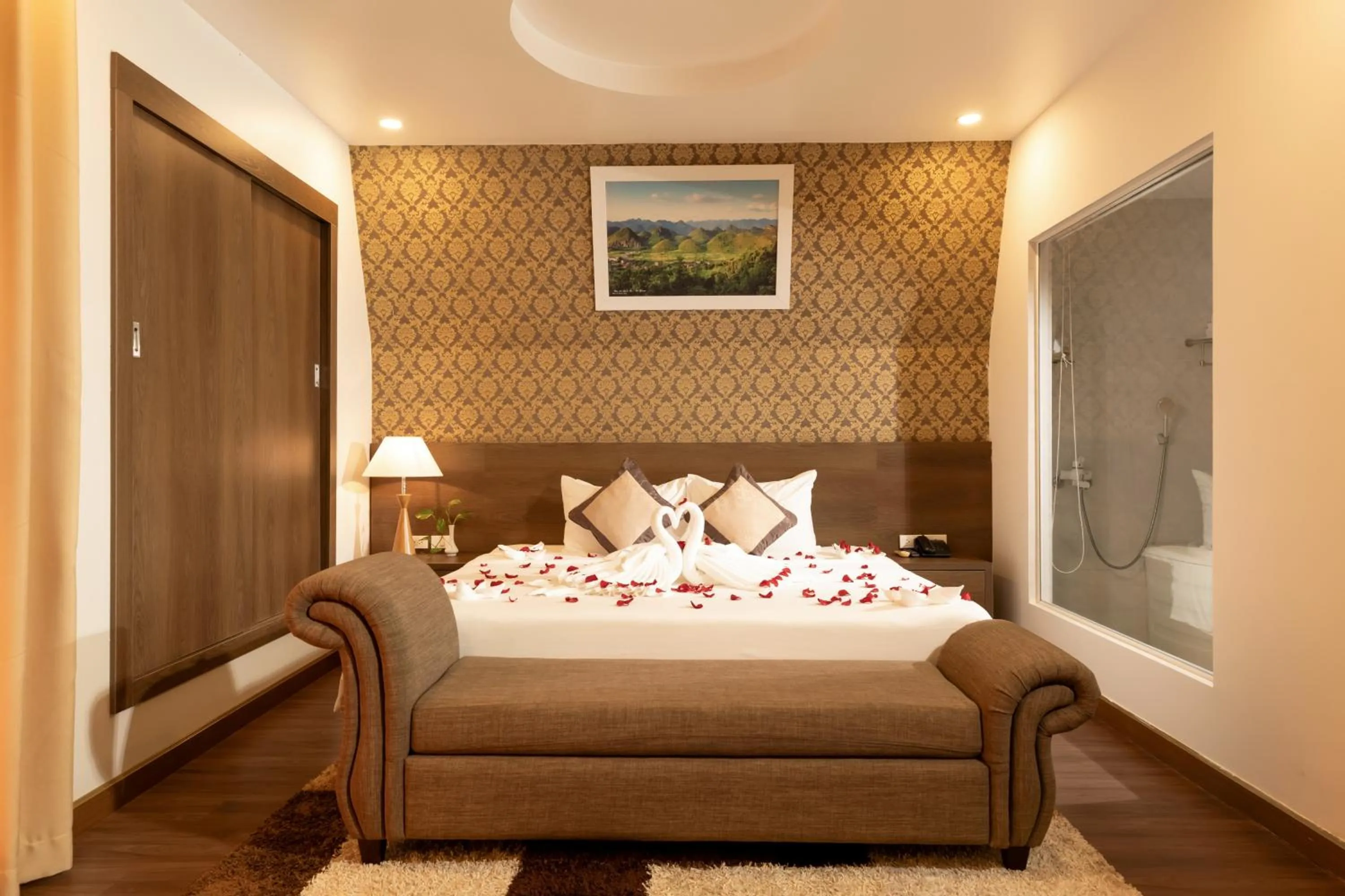 Bed in Luxor Boutique Hotel Phu Quoc