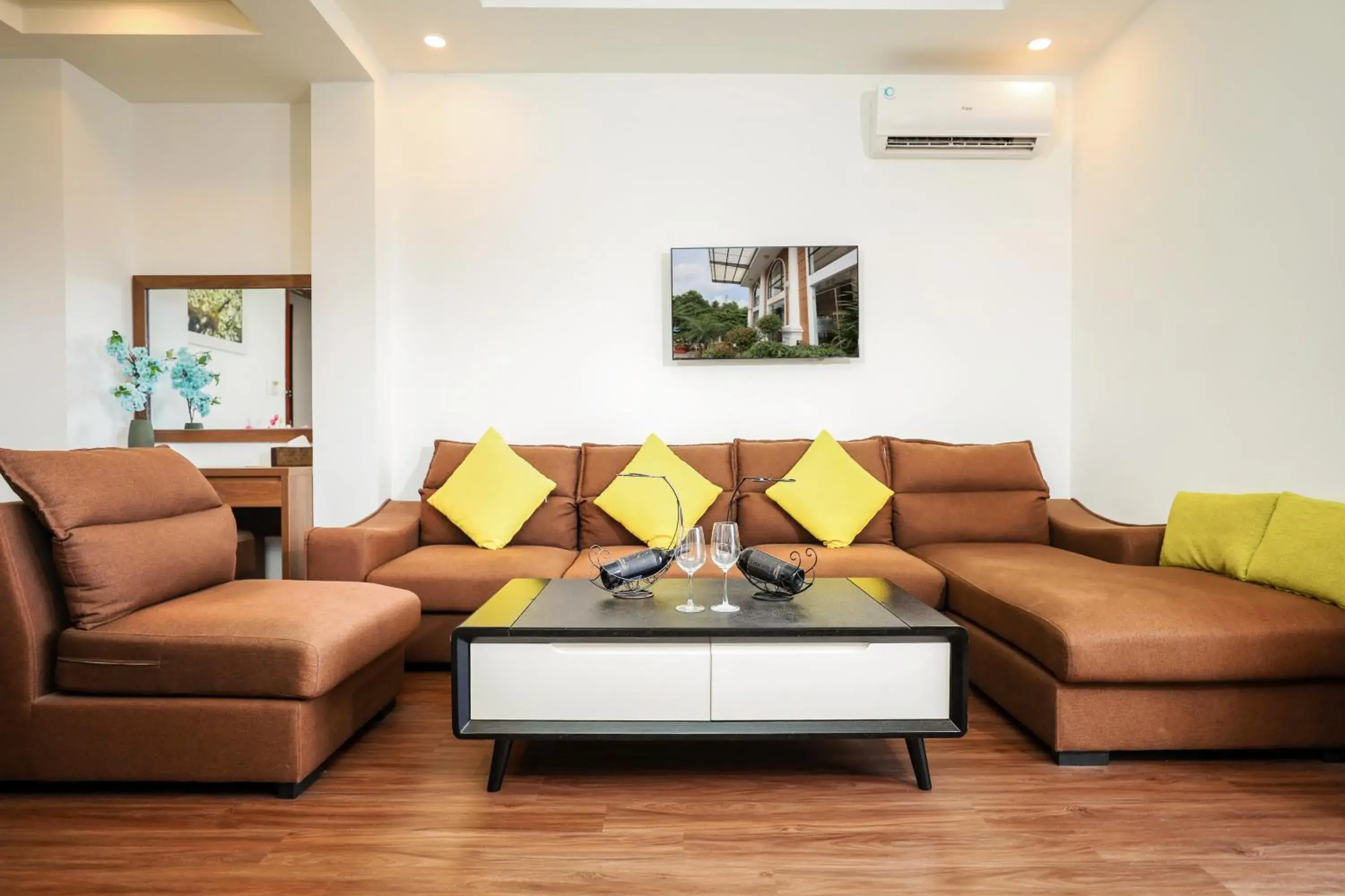 Living room in Luxor Boutique Hotel Phu Quoc Living room in Luxor Boutique Hotel Phu Quoc