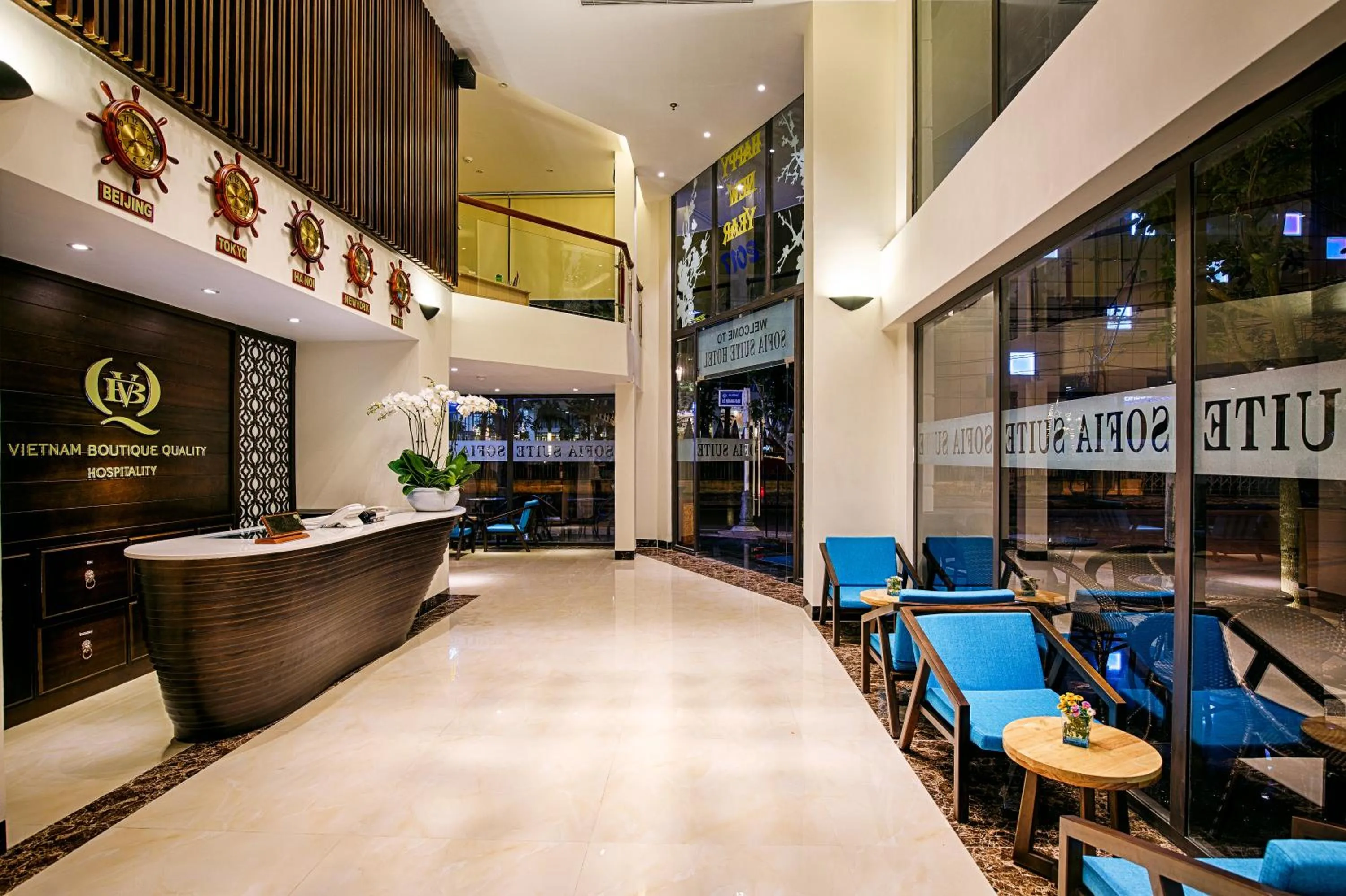 Lobby or reception in Sofia Suite Hotel & Spa Danang - Free Draught Beer and 20 minute Spa per room