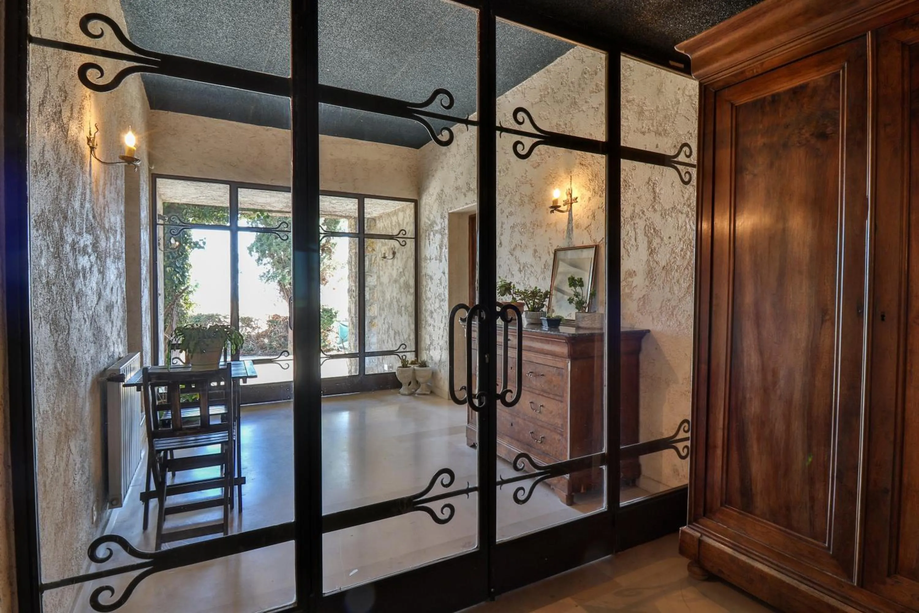 Facade/entrance in Le Mazet de Tourrettes