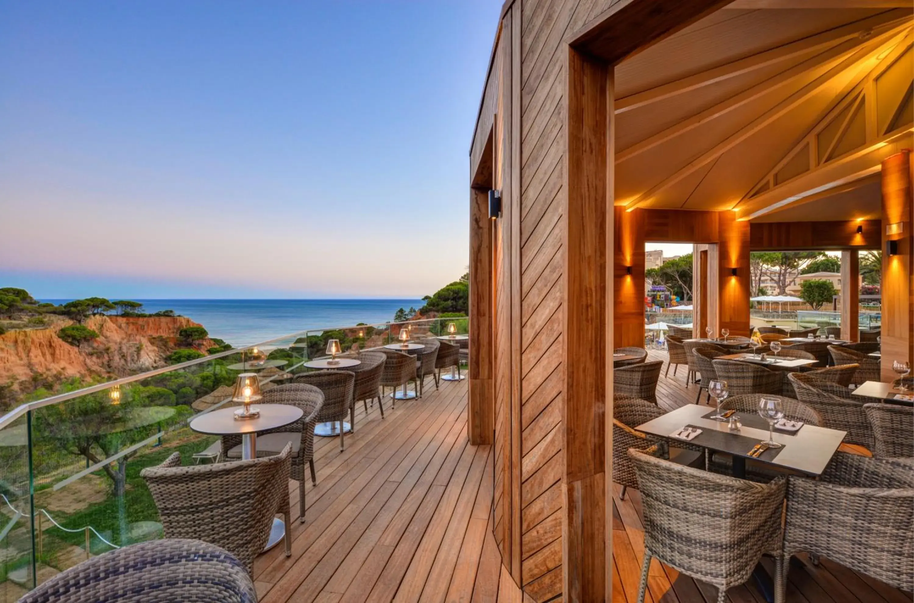 Restaurant/places to eat in 3HB Falésia Garden Restaurant/places to eat in 3HB Falésia Garden