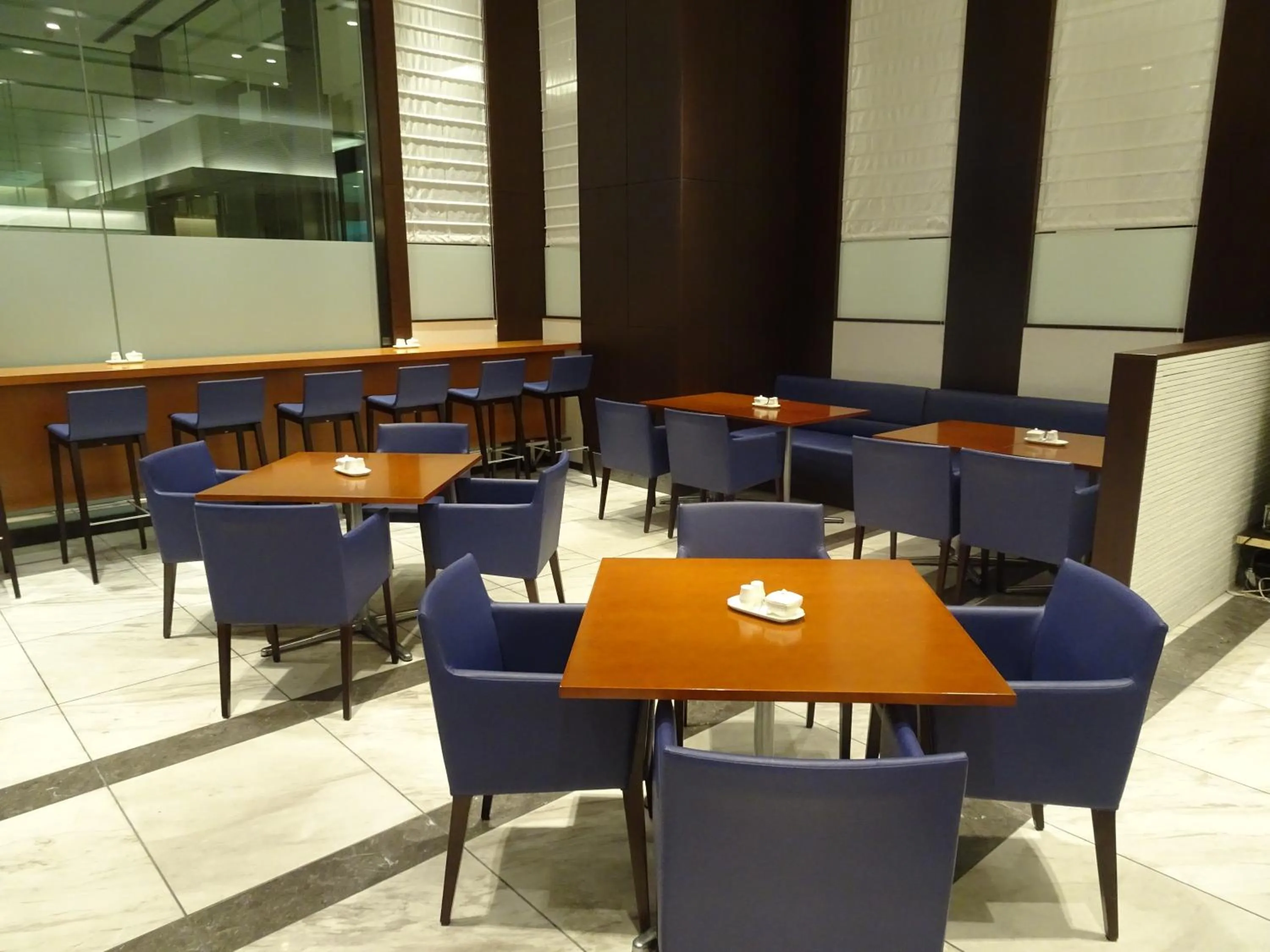 Restaurant/places to eat in Hotel Toyota Castle