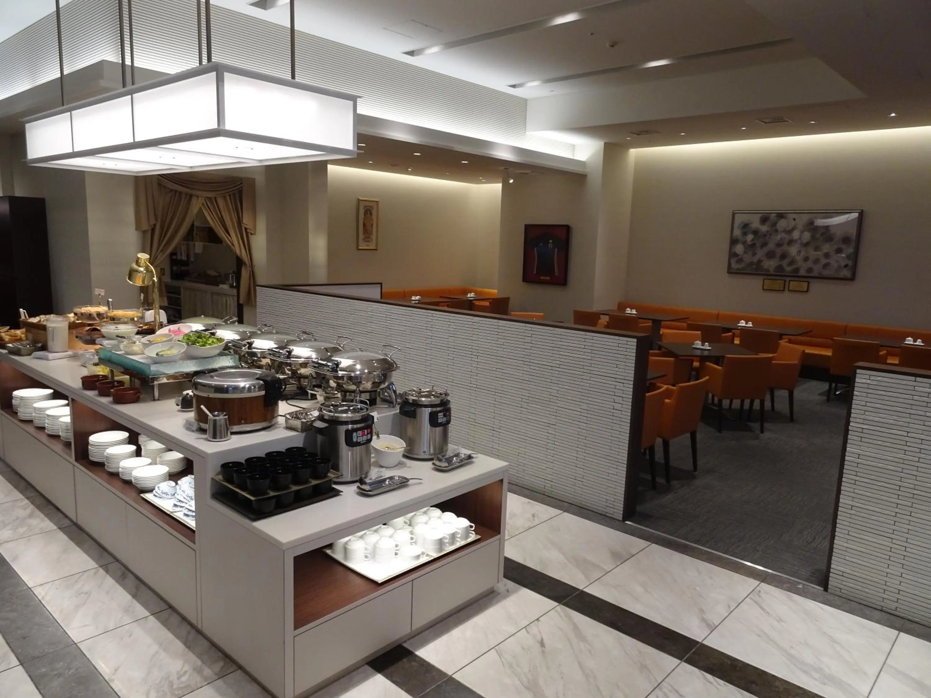 Restaurant/places to eat in Hotel Toyota Castle