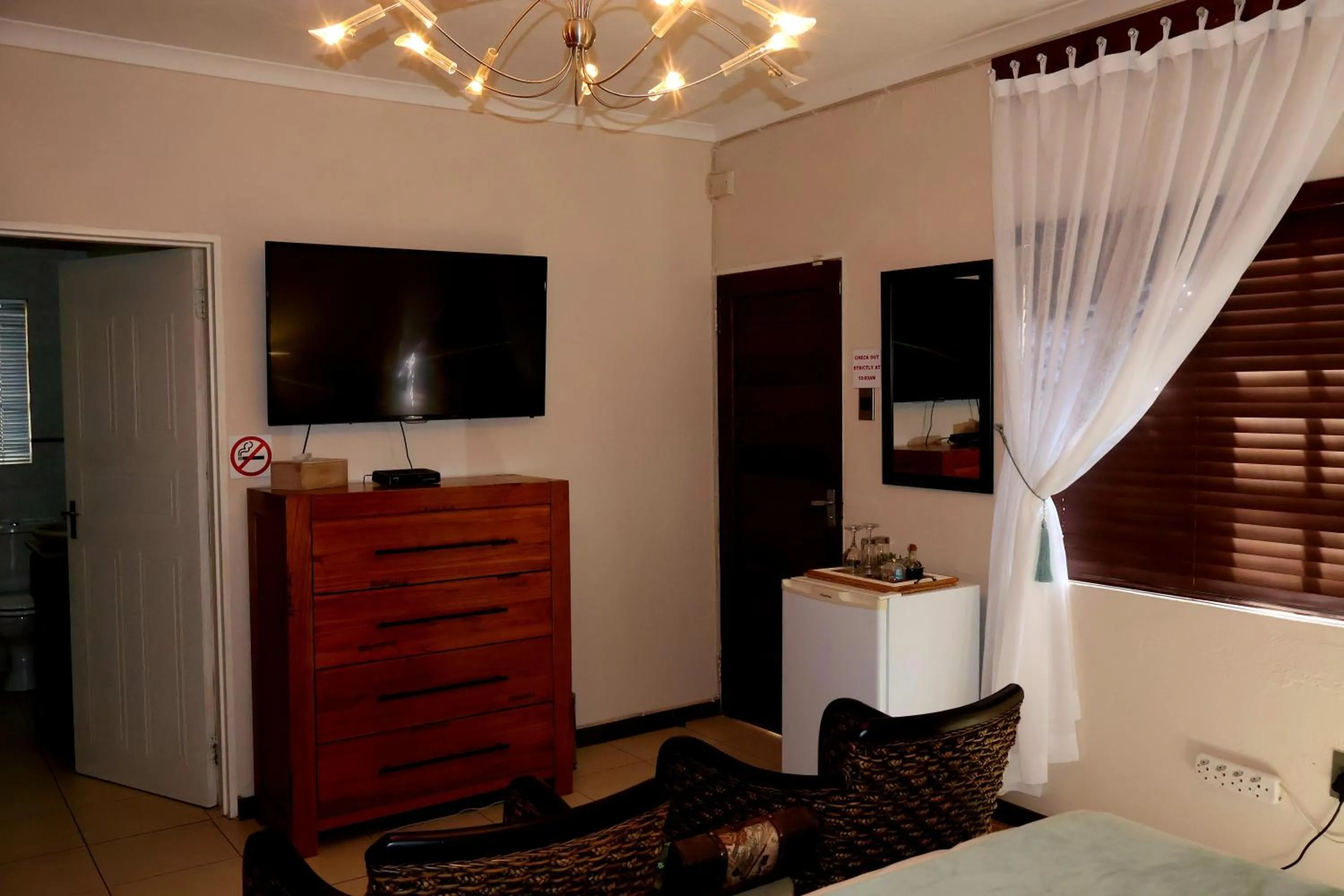 Bedroom in The Leopard Tree