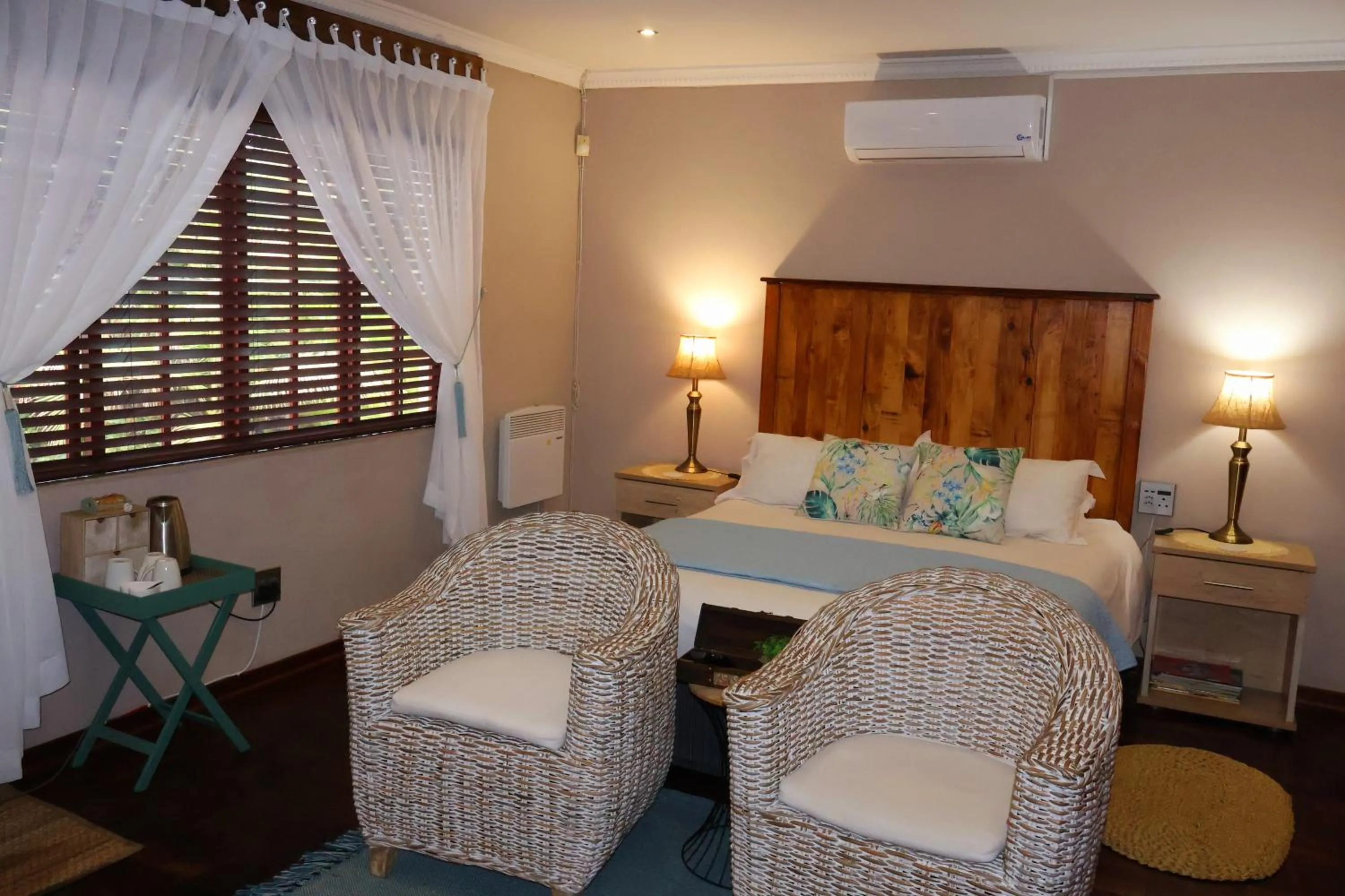 Bedroom, Bed in The Leopard Tree