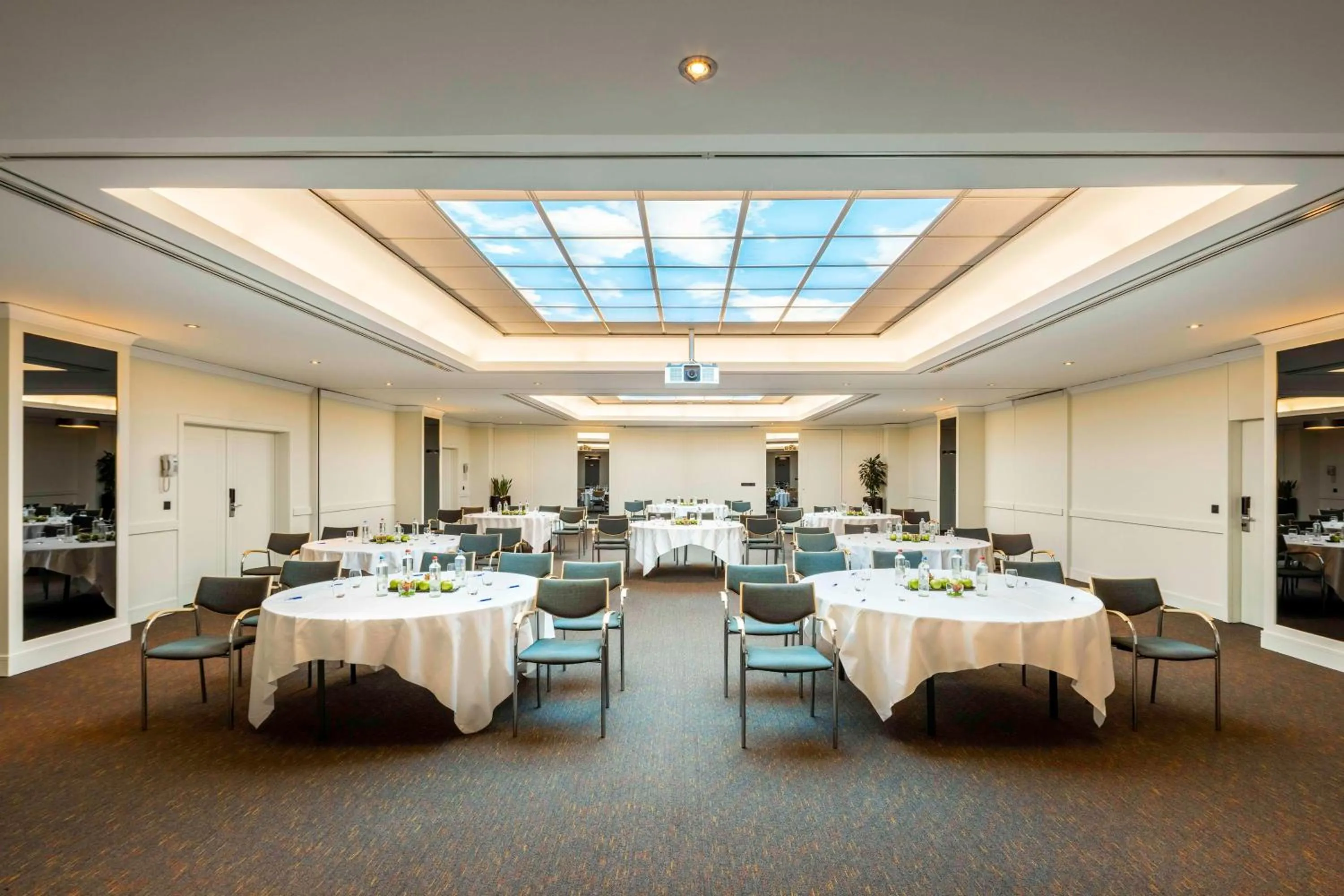 Meeting/conference room in NH Brussels Carrefour de L’Europe