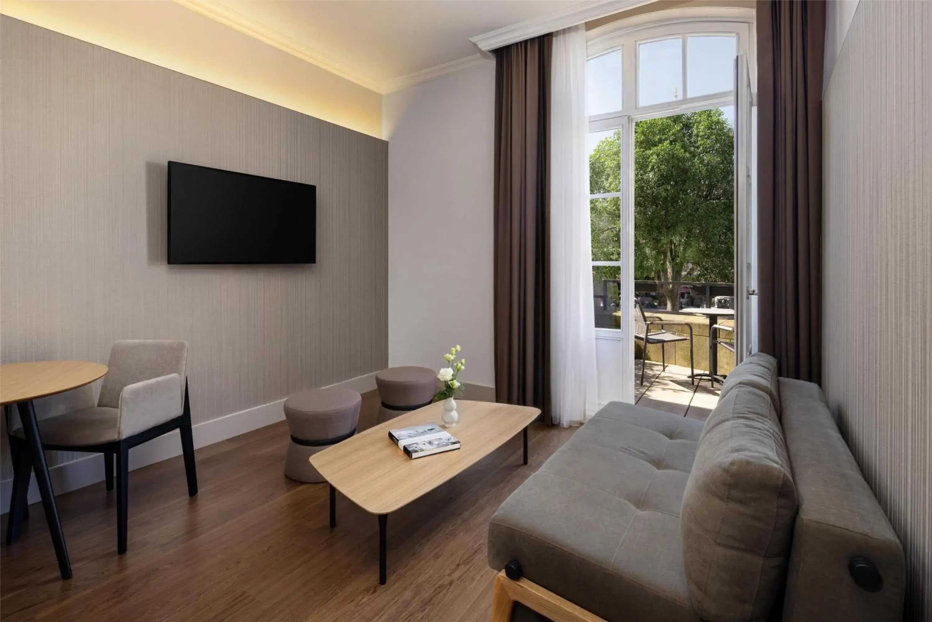 Photo of the whole room in NH Brussels Carrefour de L’Europe Photo of the whole room in NH Brussels Carrefour de L’Europe