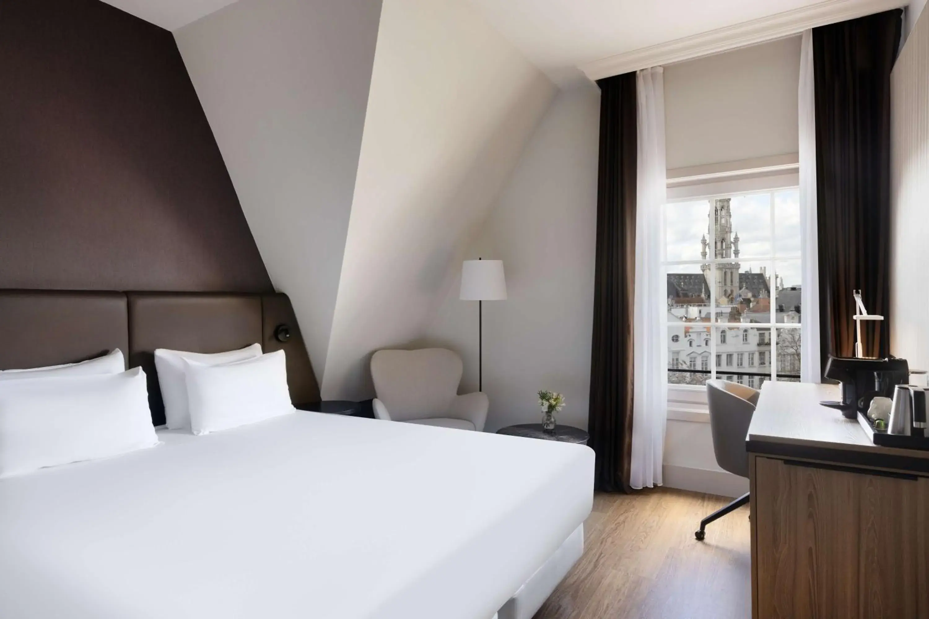 Bedroom, Bed in NH Brussels Carrefour de L’Europe Bedroom, Bed in NH Brussels Carrefour de L’Europe