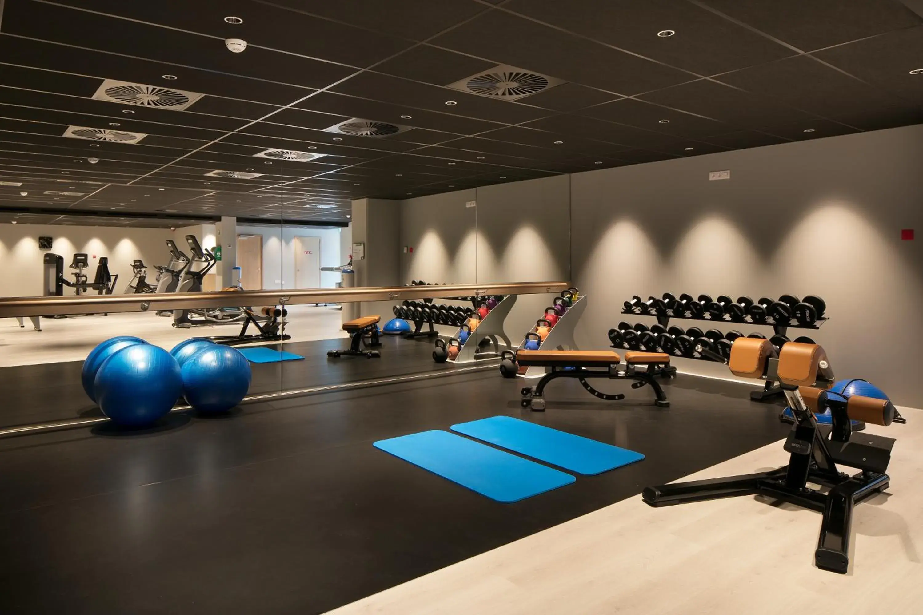 Fitness centre/facilities in Tangla Hotel Brussels Fitness centre/facilities in Tangla Hotel Brussels