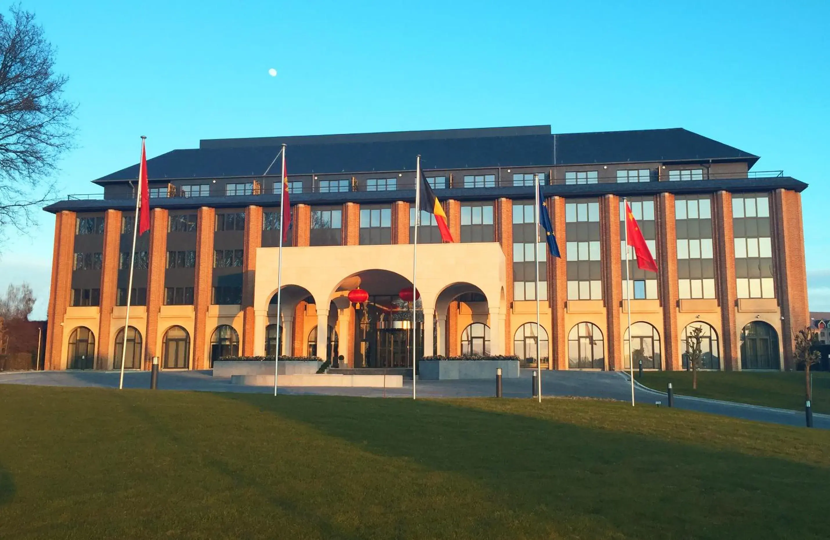 Facade/entrance in Tangla Hotel Brussels Facade/entrance in Tangla Hotel Brussels
