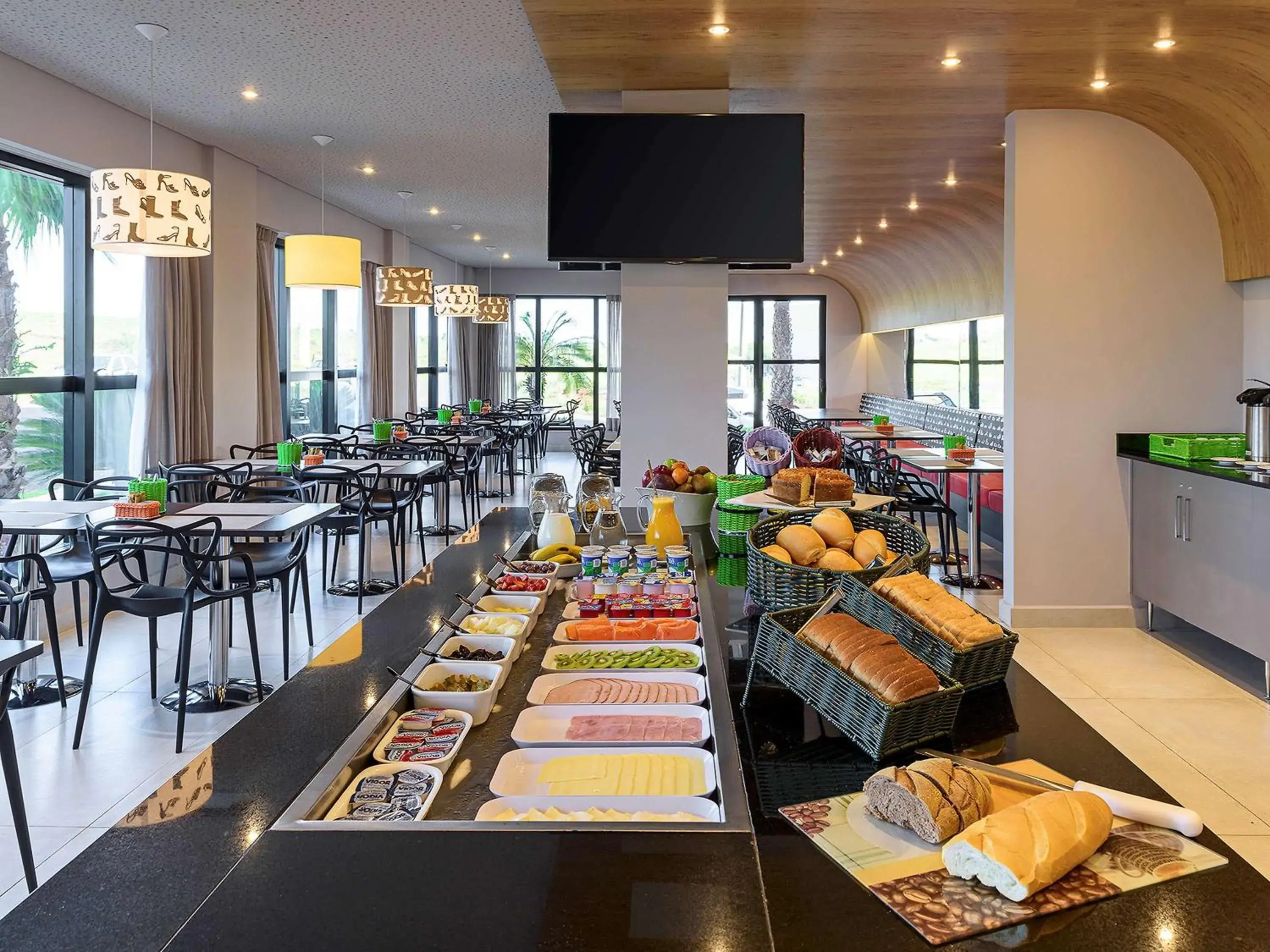 Restaurant/places to eat in ibis Styles Birigui Restaurant/places to eat in ibis Styles Birigui