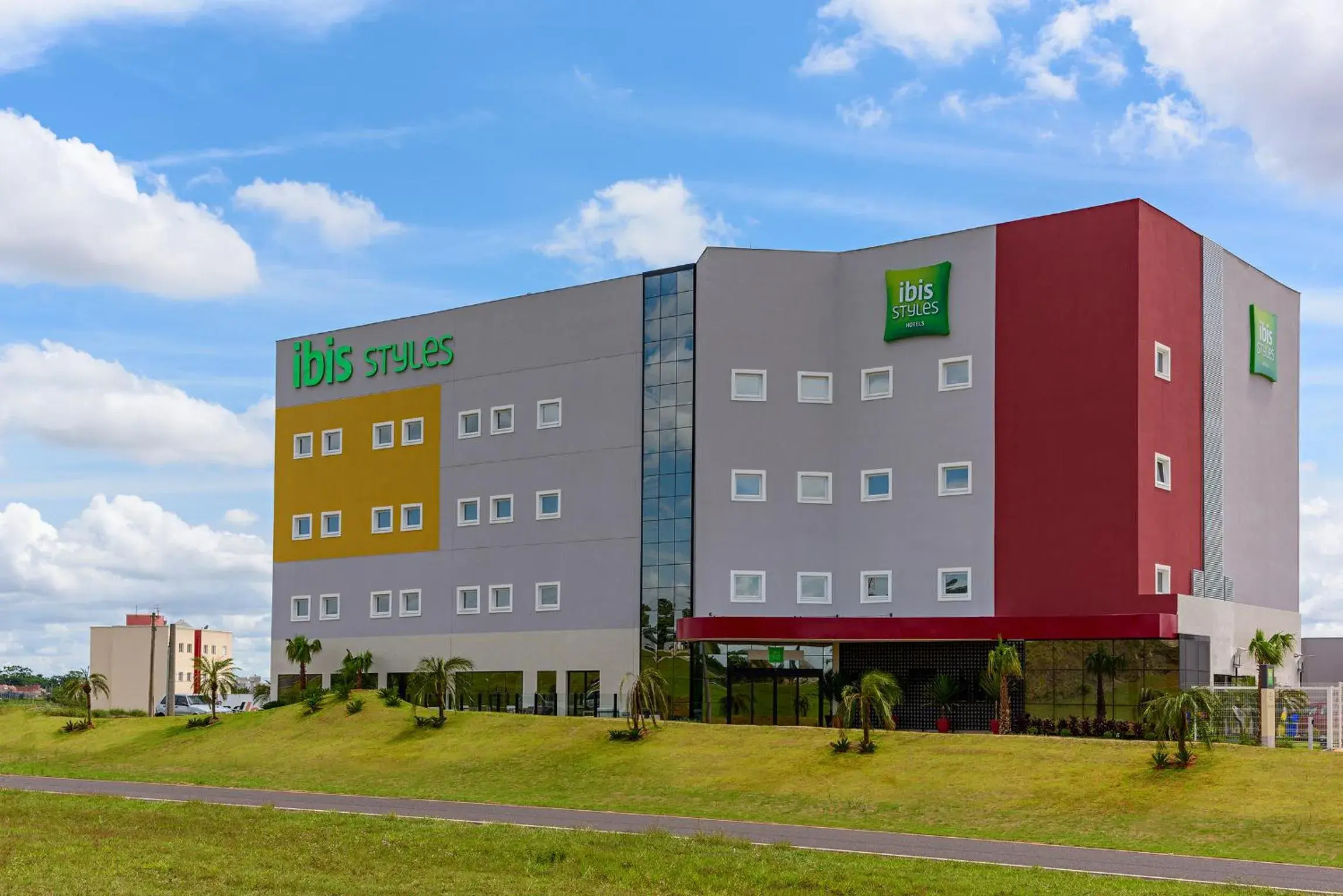 Facade/entrance in ibis Styles Birigui Facade/entrance in ibis Styles Birigui
