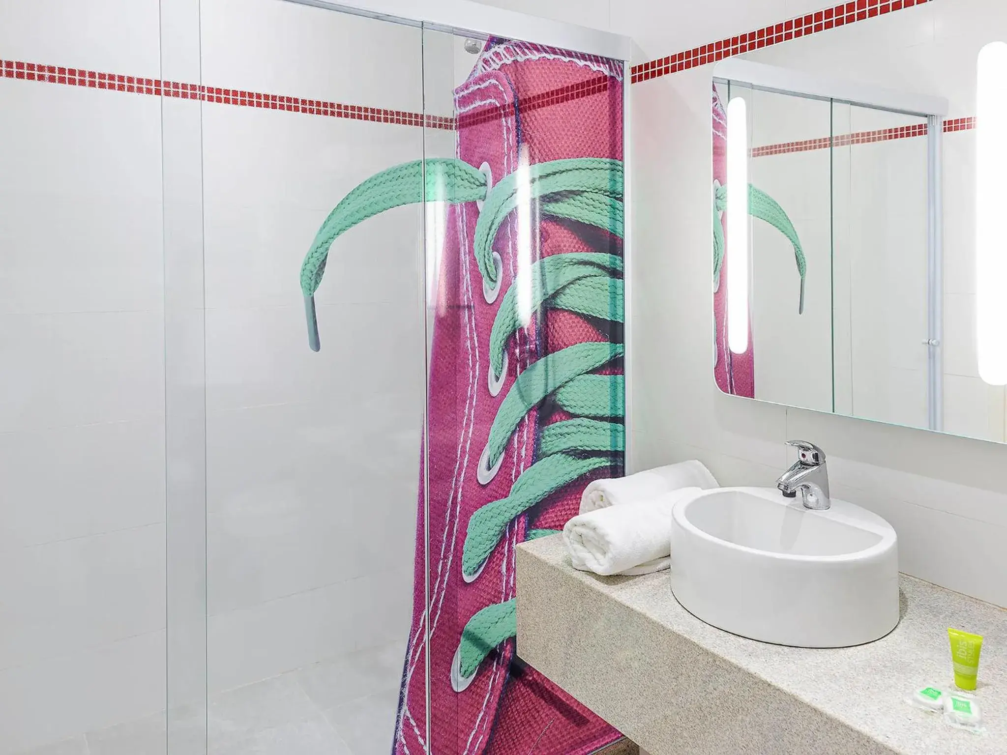 Bathroom in ibis Styles Birigui Bathroom in ibis Styles Birigui