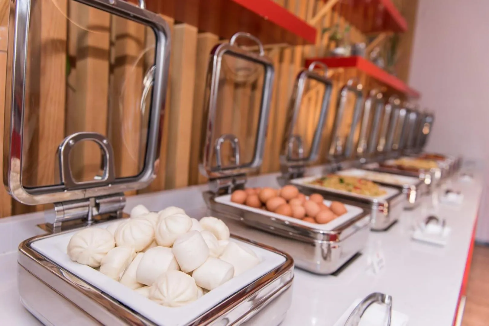 Restaurant/places to eat, Kitchen/Kitchenette in Ibis Shanghai New Hongqiao