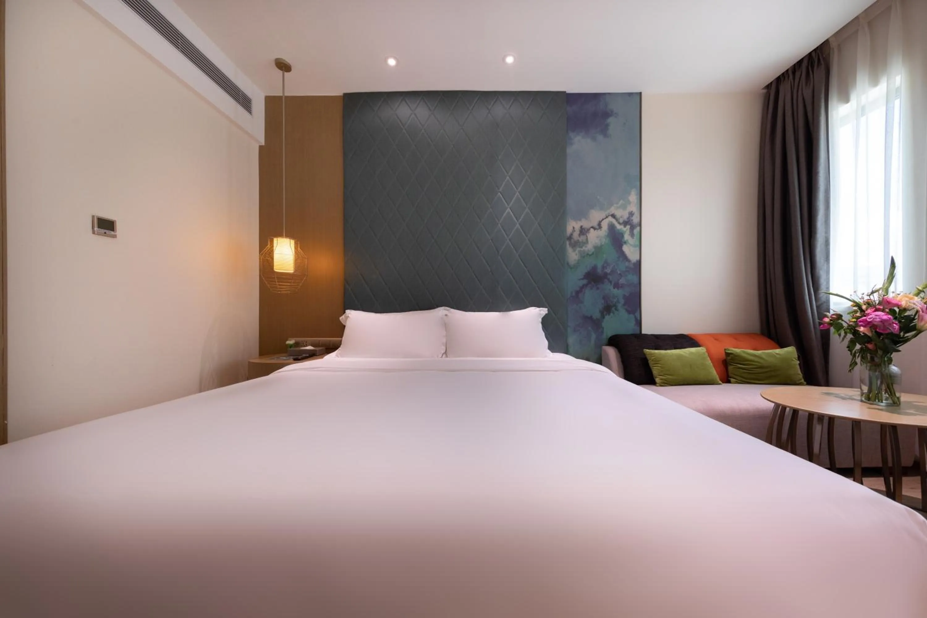 Photo of the whole room, Bed in Ibis Styles XM Zhongshan Hotel