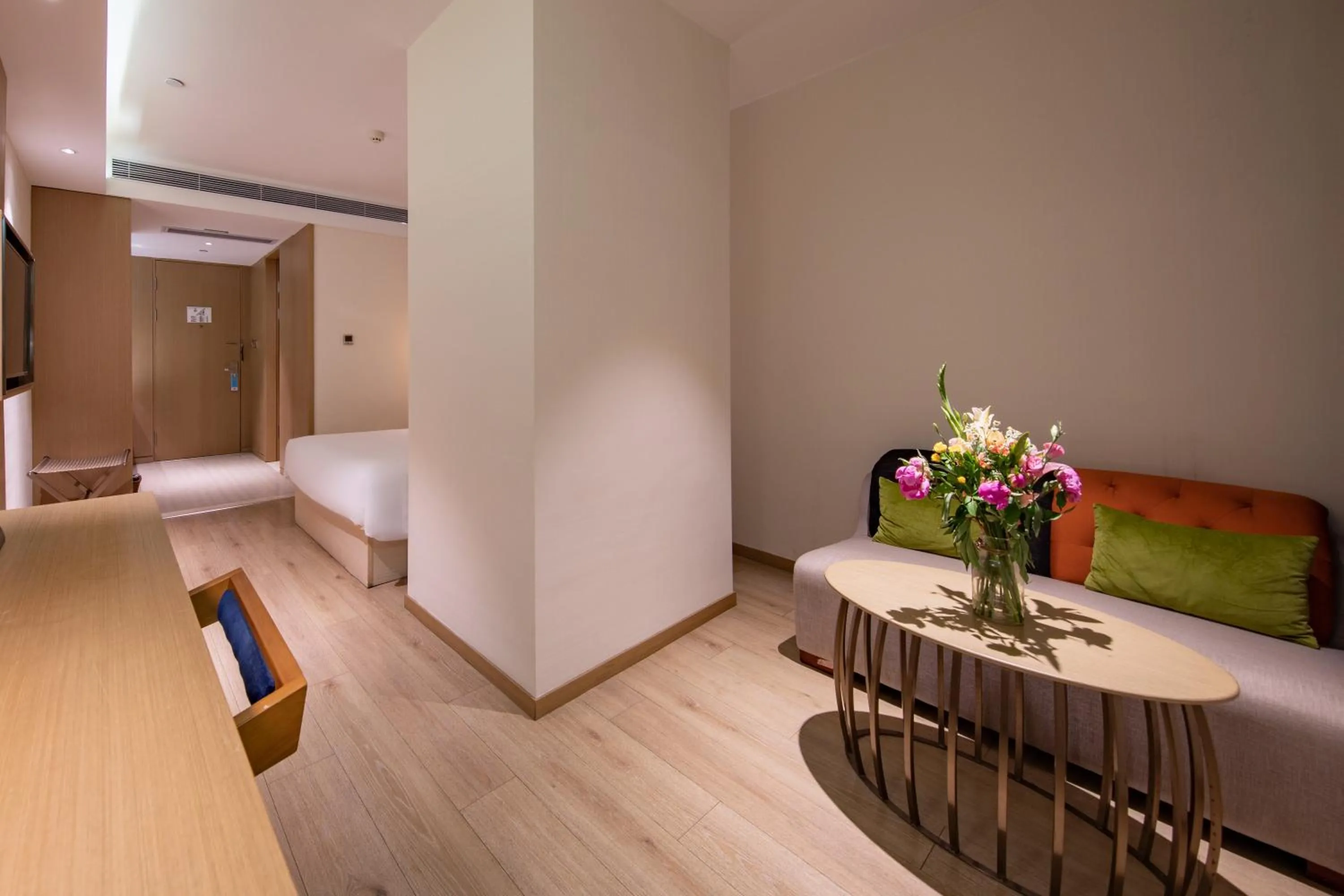 People, Bed in Ibis Styles XM Zhongshan Hotel