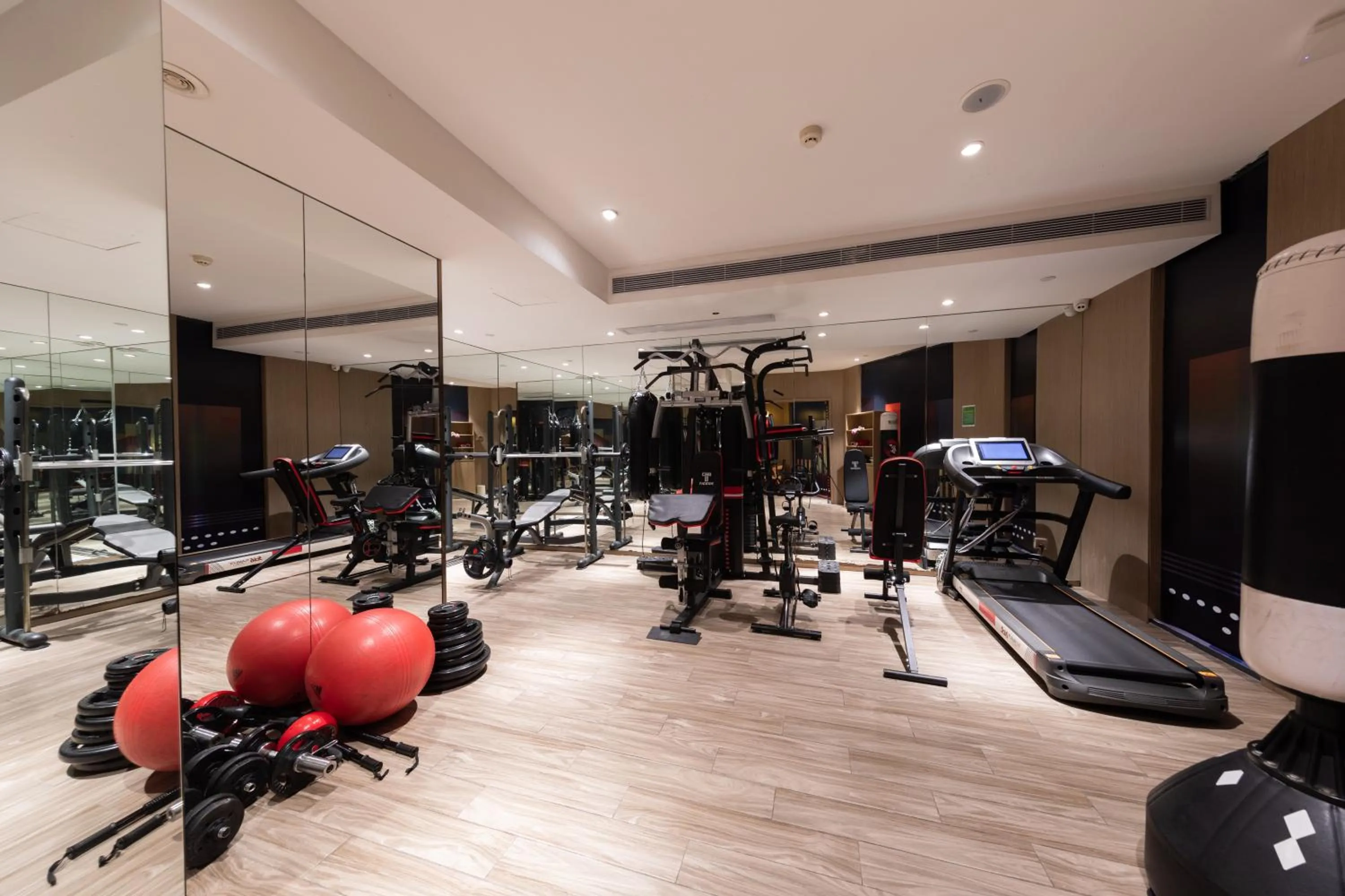 Fitness centre/facilities in Ibis Styles XM Zhongshan Hotel