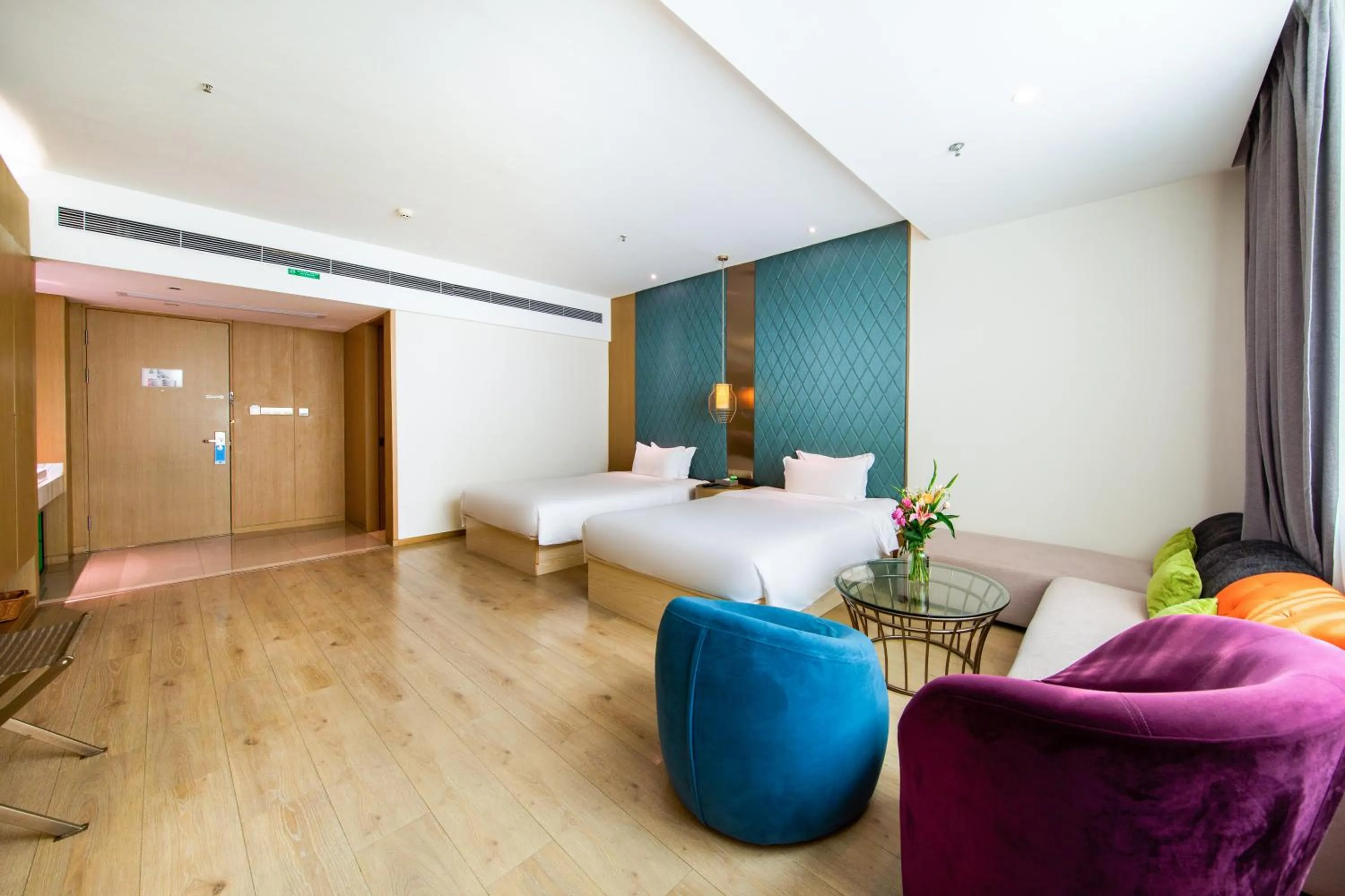 People, Bed in Ibis Styles XM Zhongshan Hotel