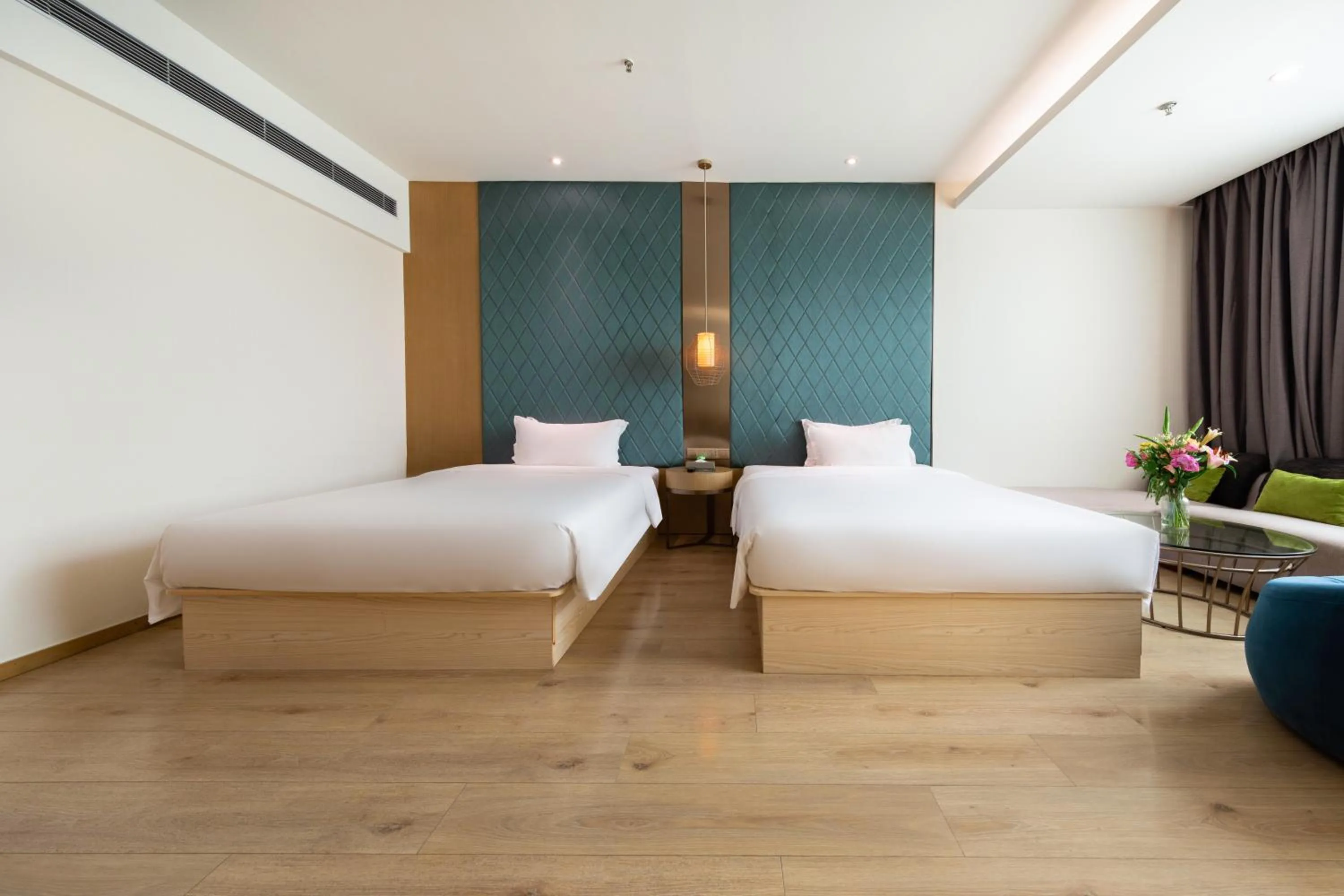 Property logo or sign, Bed in Ibis Styles XM Zhongshan Hotel