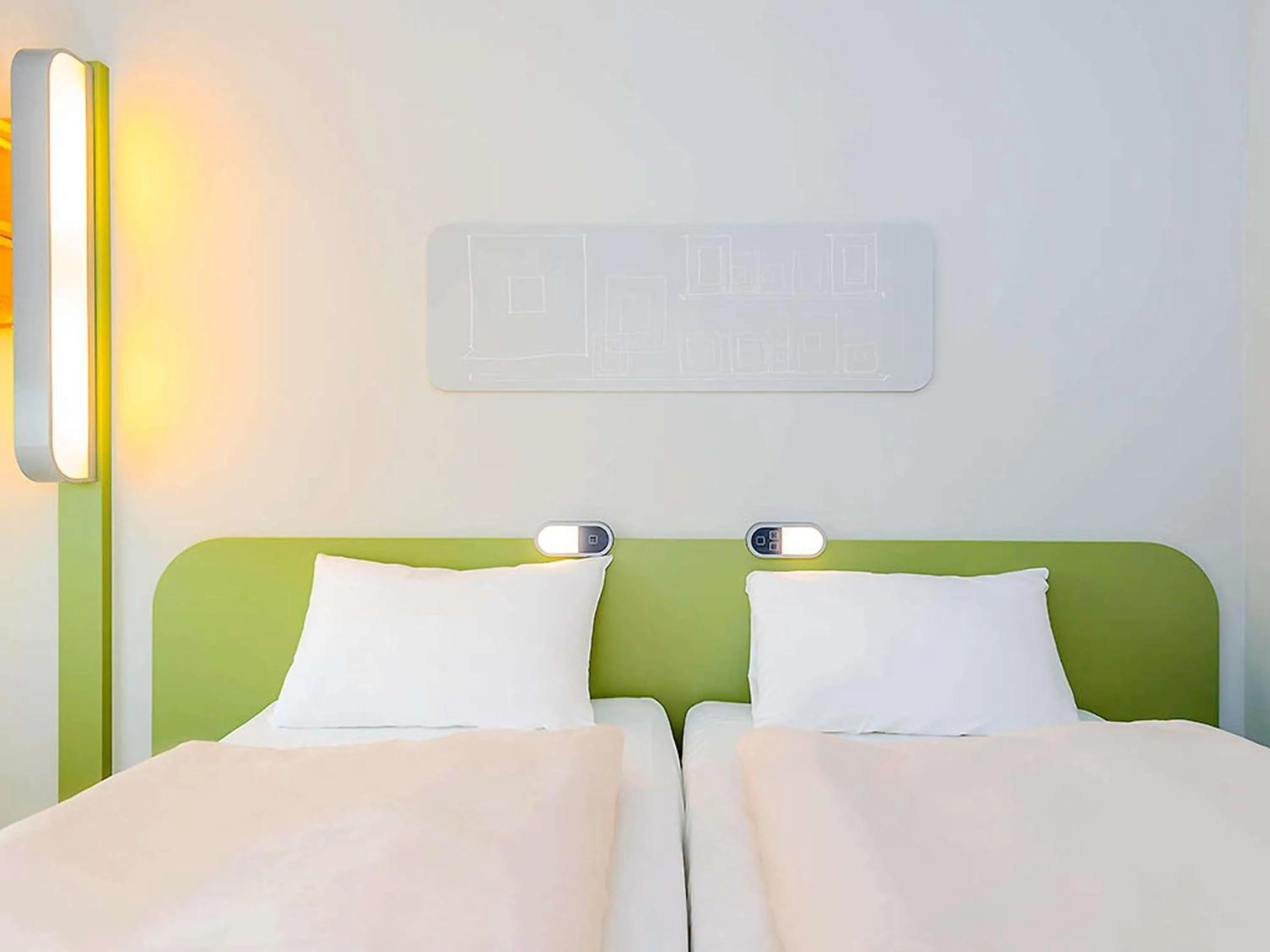 Bedroom, Bed in ibis budget Frankfurt City Ost