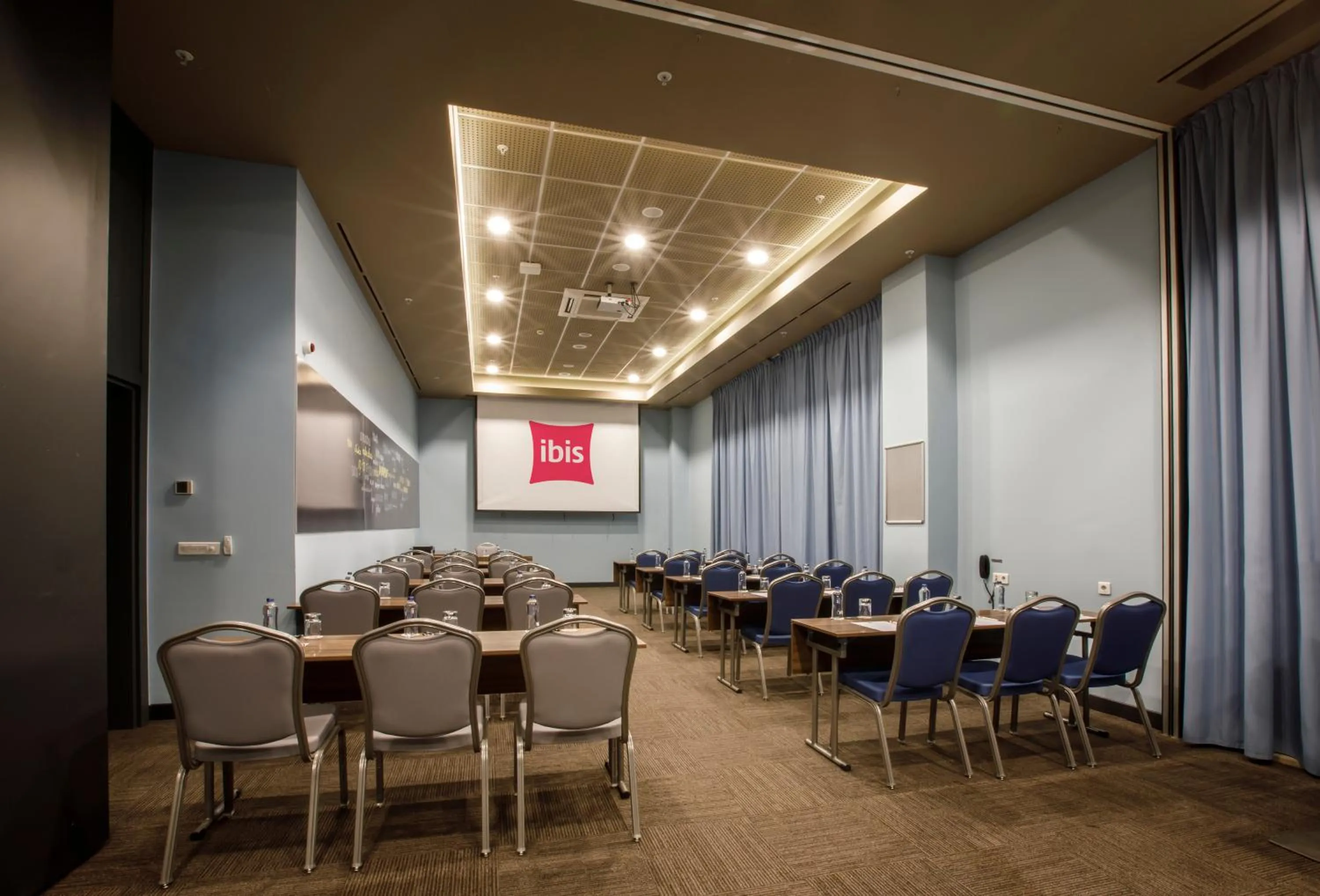 Meeting/conference room in Ibis Istanbul Tuzla Hotel