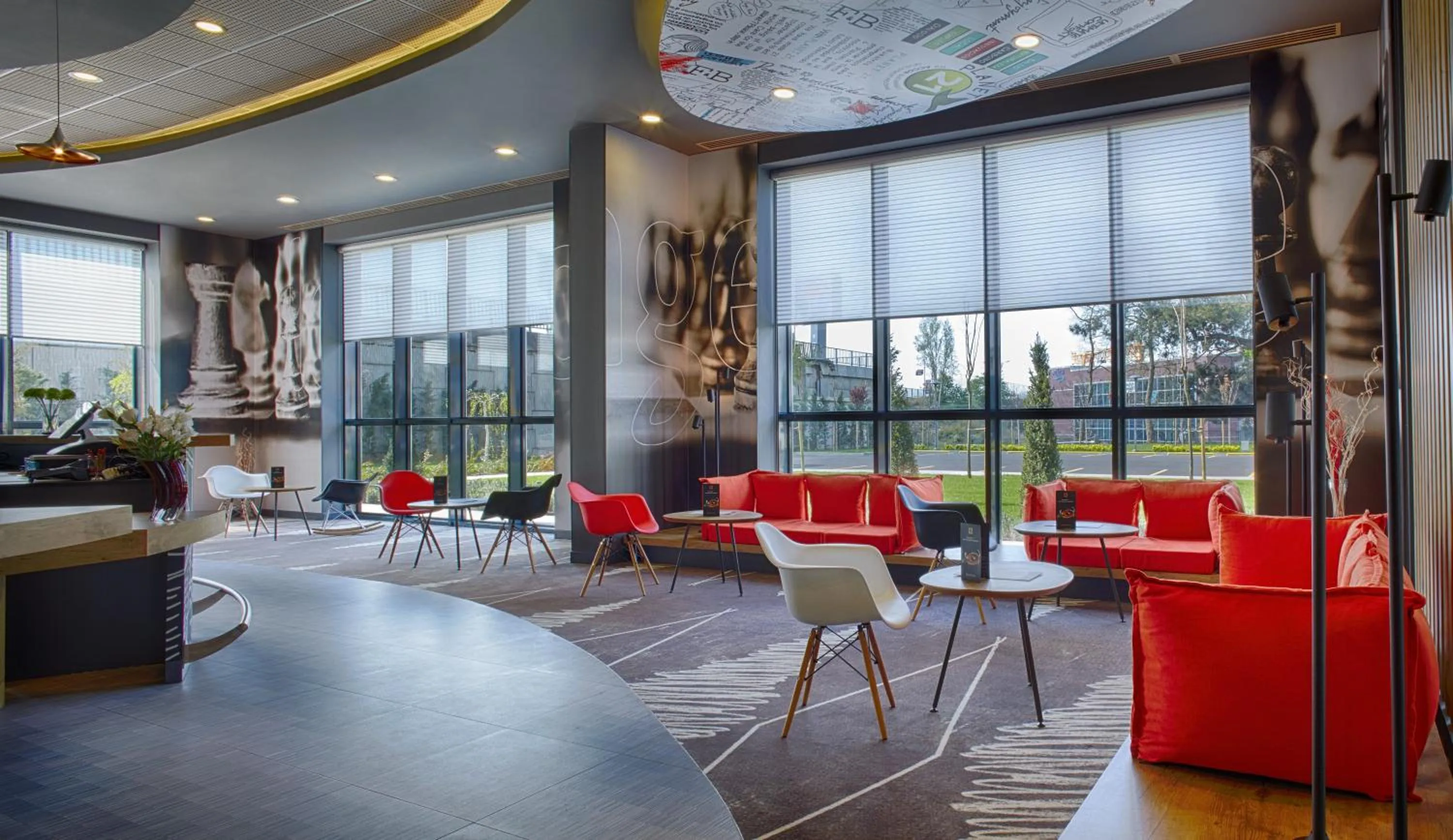 Communal lounge/ TV room in Ibis Istanbul Tuzla Hotel