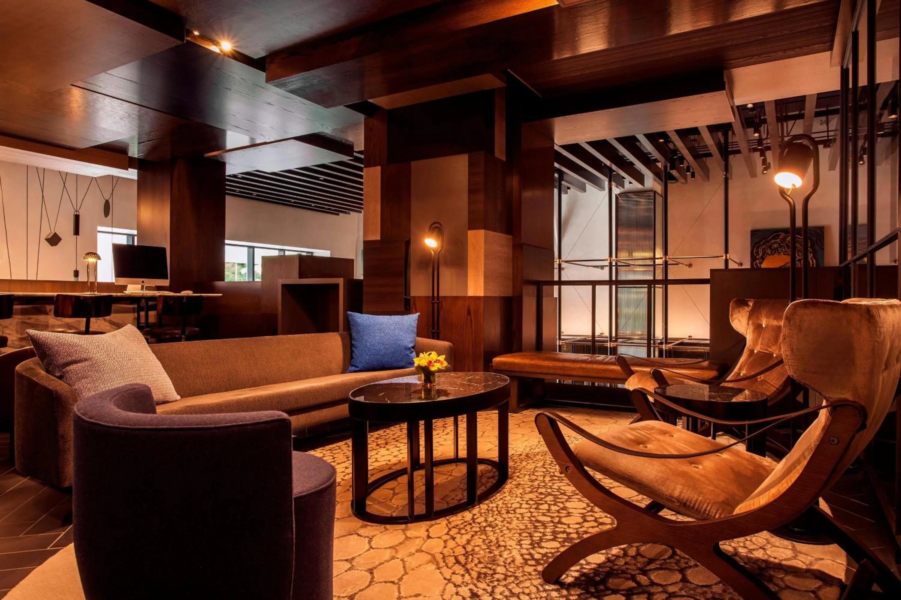 Lounge or bar in Hotel EMC2, Autograph Collection