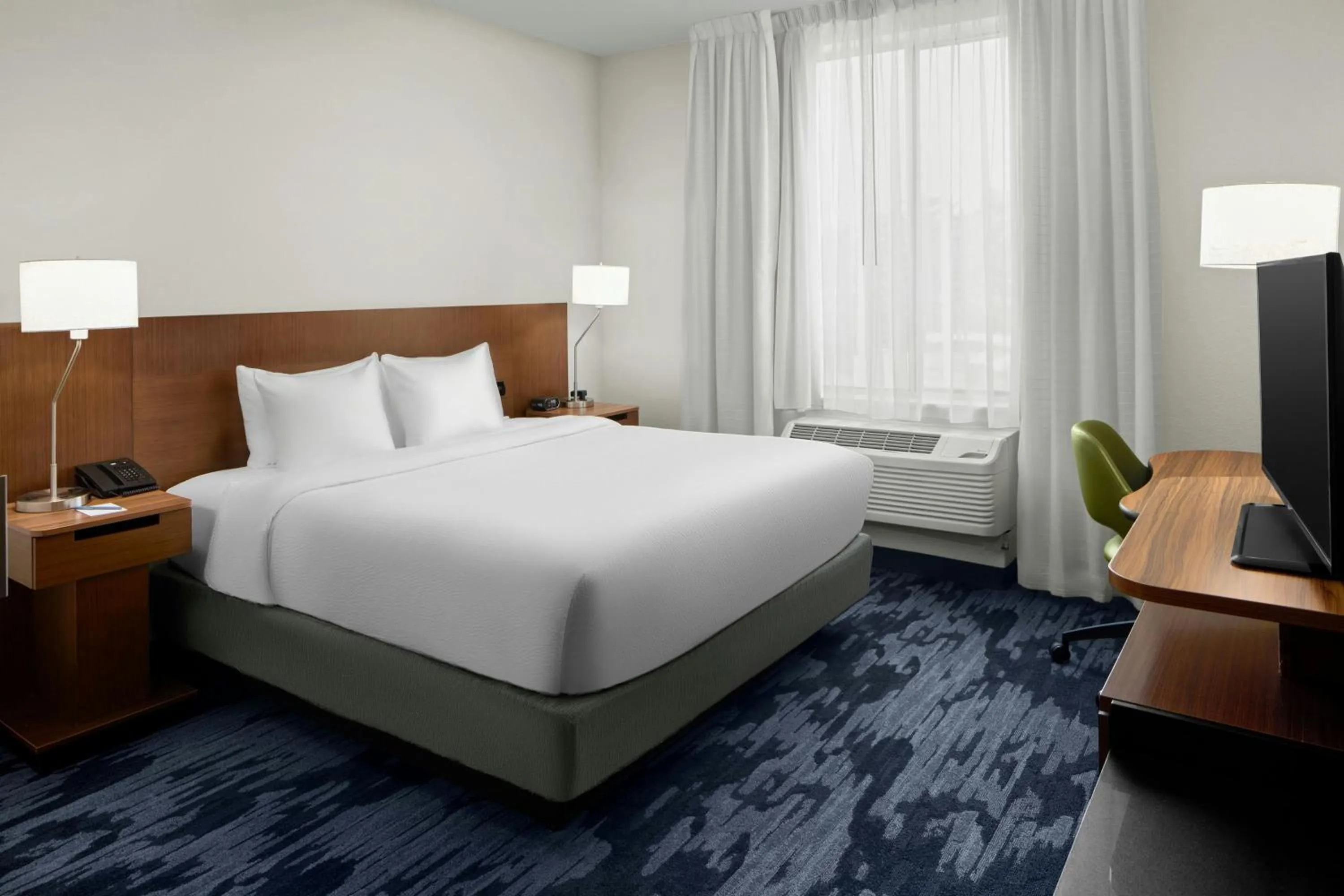 Photo of the whole room, Bed in Fairfield Inn & Suites by Marriott Richmond Ashland