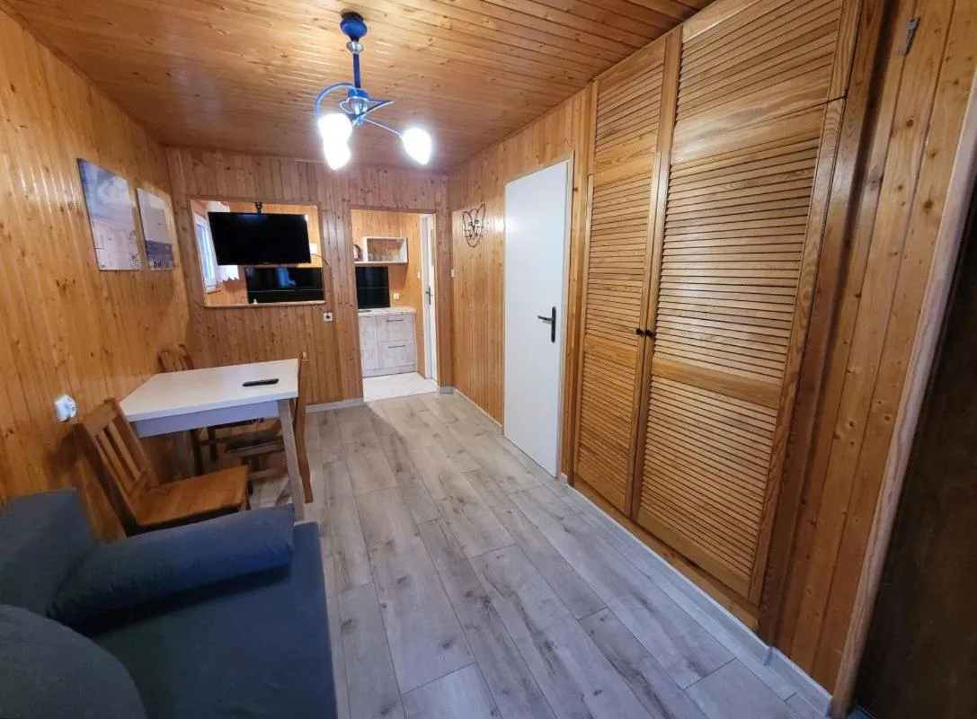 OW Krakus I - pokoje i domki