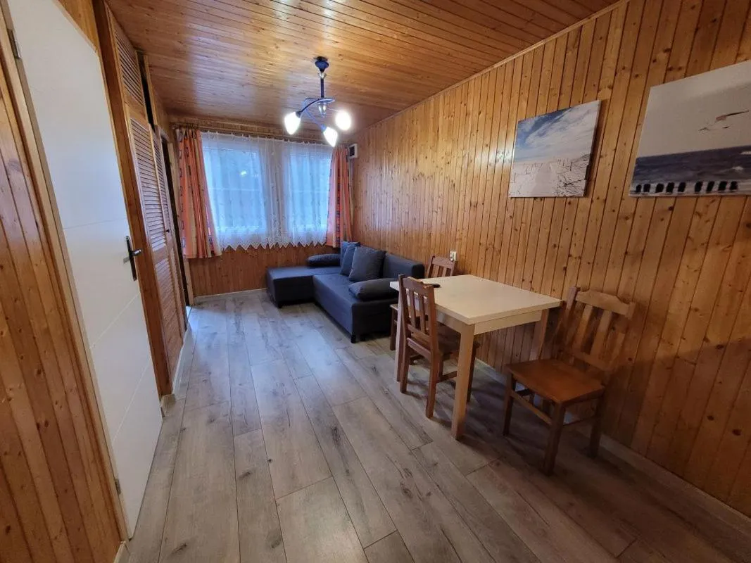 OW Krakus I - pokoje i domki