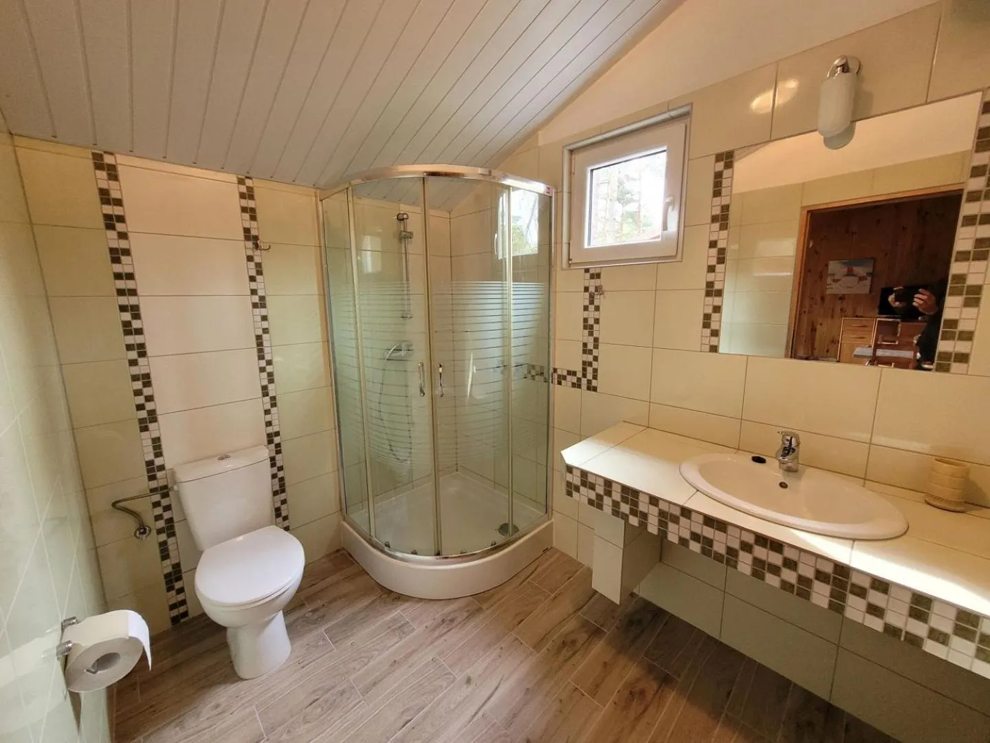 OW Krakus I - pokoje i domki