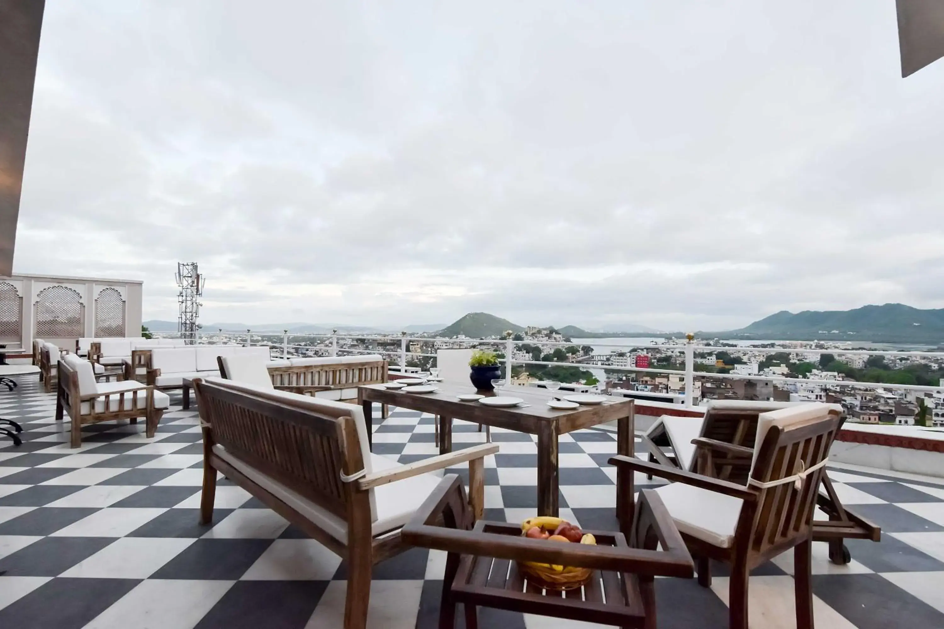 Restaurant/places to eat in Hotel Raj Kuber Restaurant/places to eat in Hotel Raj Kuber