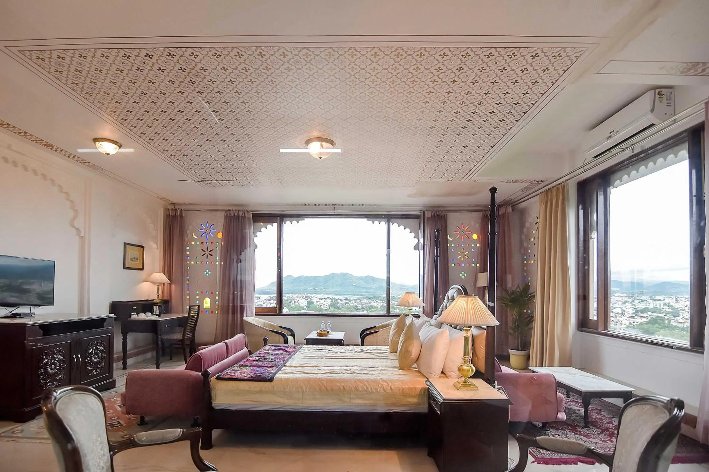 Bedroom, Bed in Hotel Raj Kuber