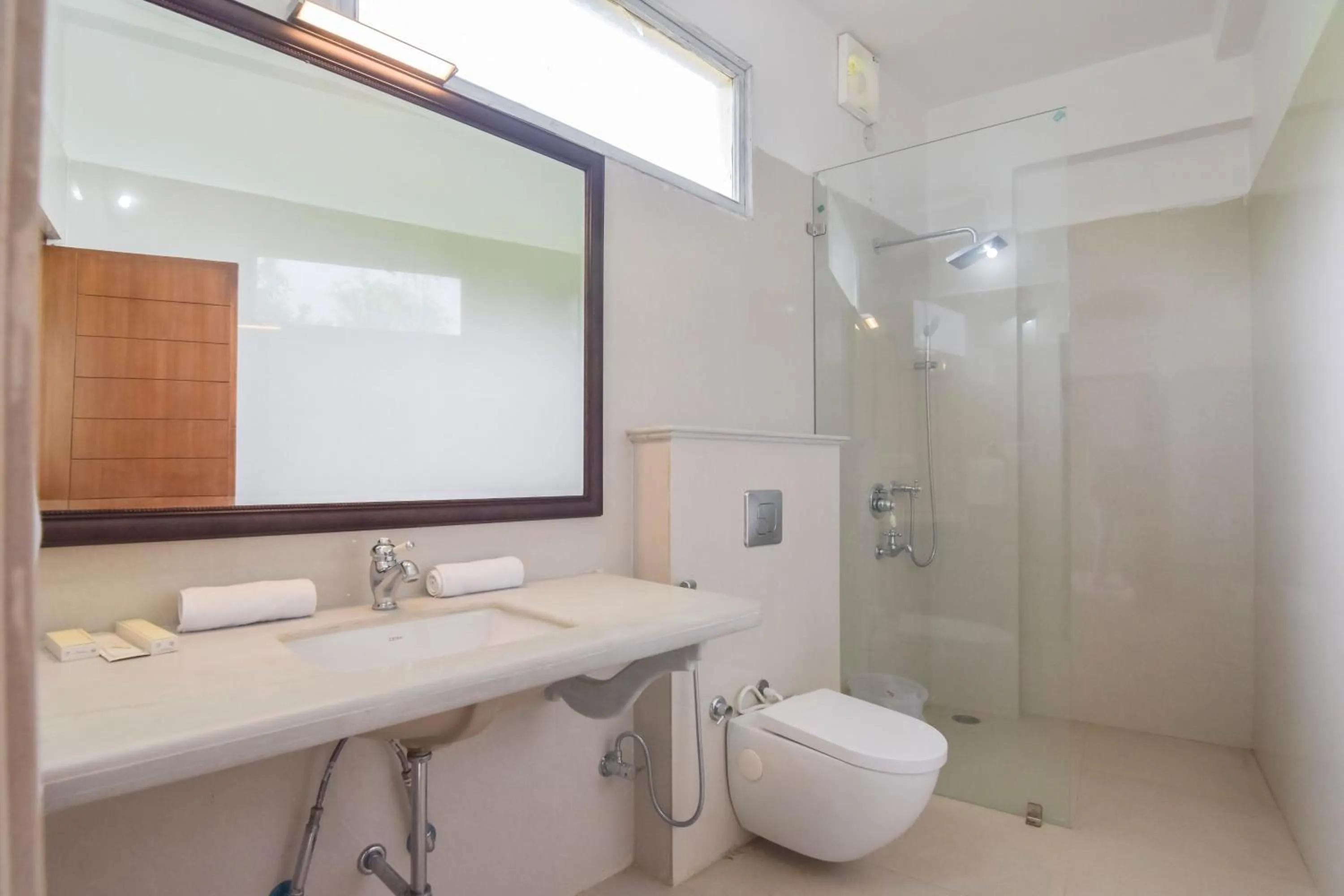 Bathroom in Hotel Raj Kuber