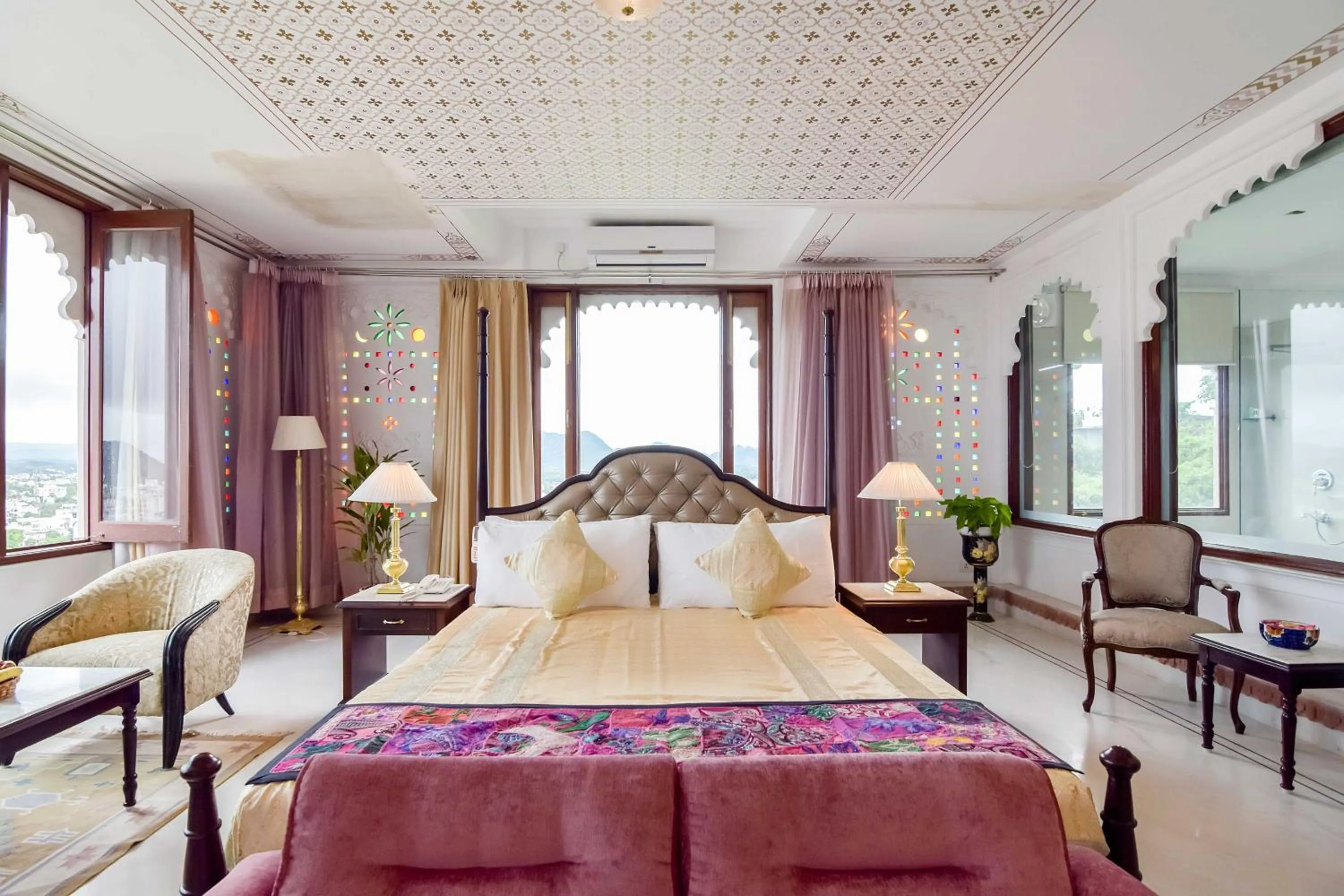 Bed in Hotel Raj Kuber