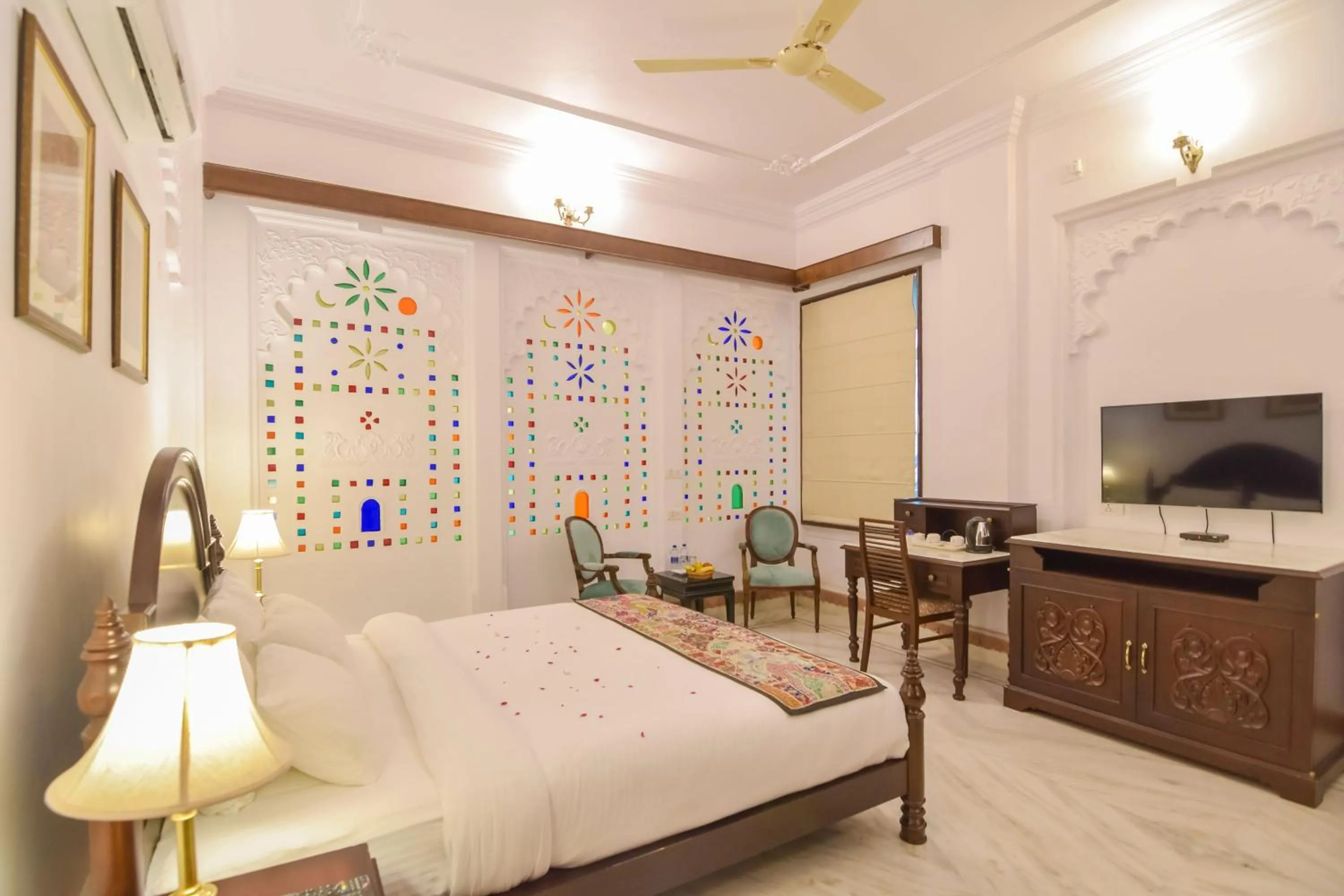 Photo of the whole room, Bed in Hotel Raj Kuber