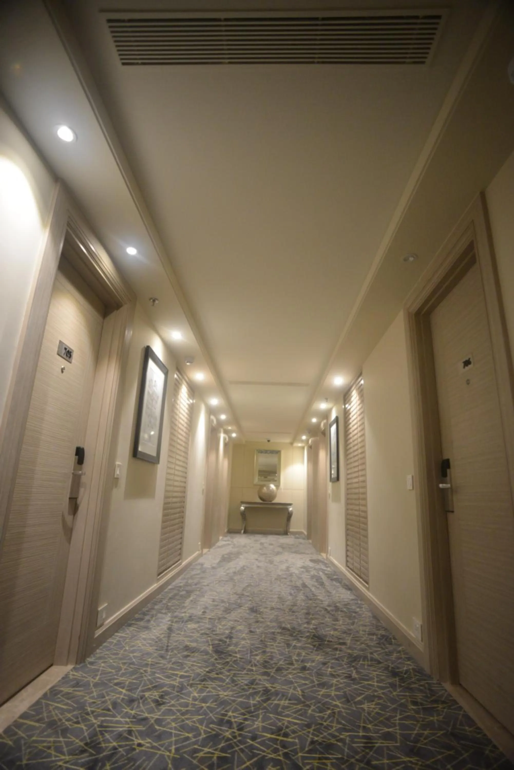 Floor plan, Bed in Efcee Sarovar Premiere Bhavnagar