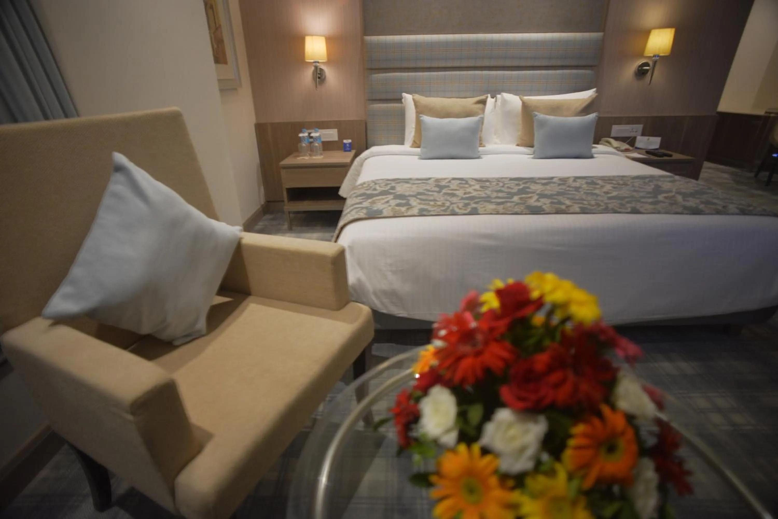 Bedroom, Bed in Efcee Sarovar Premiere Bhavnagar