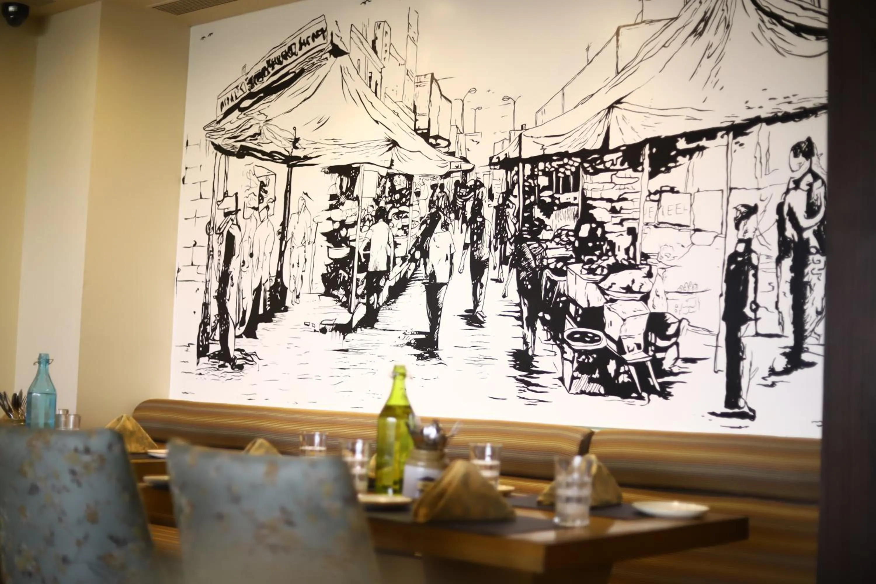 Restaurant/places to eat in Efcee Sarovar Premiere Bhavnagar