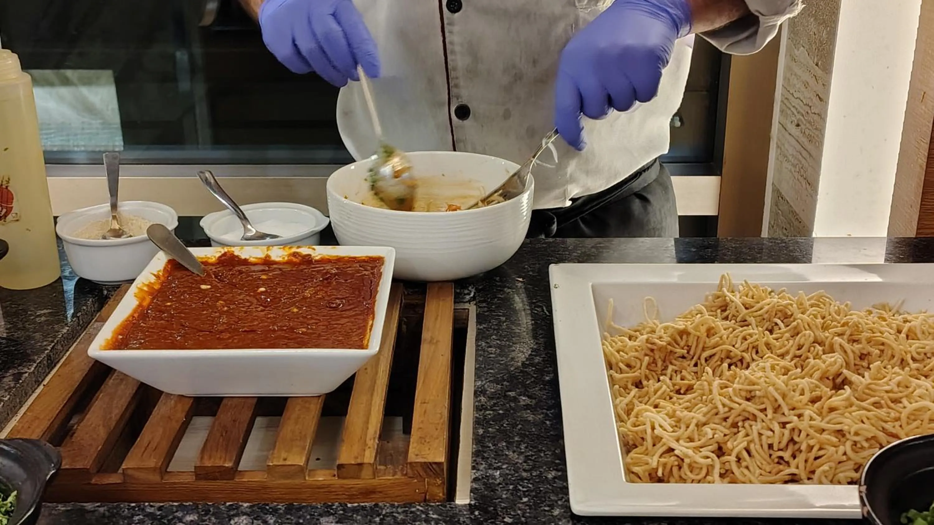 Restaurant/places to eat in Efcee Sarovar Premiere Bhavnagar