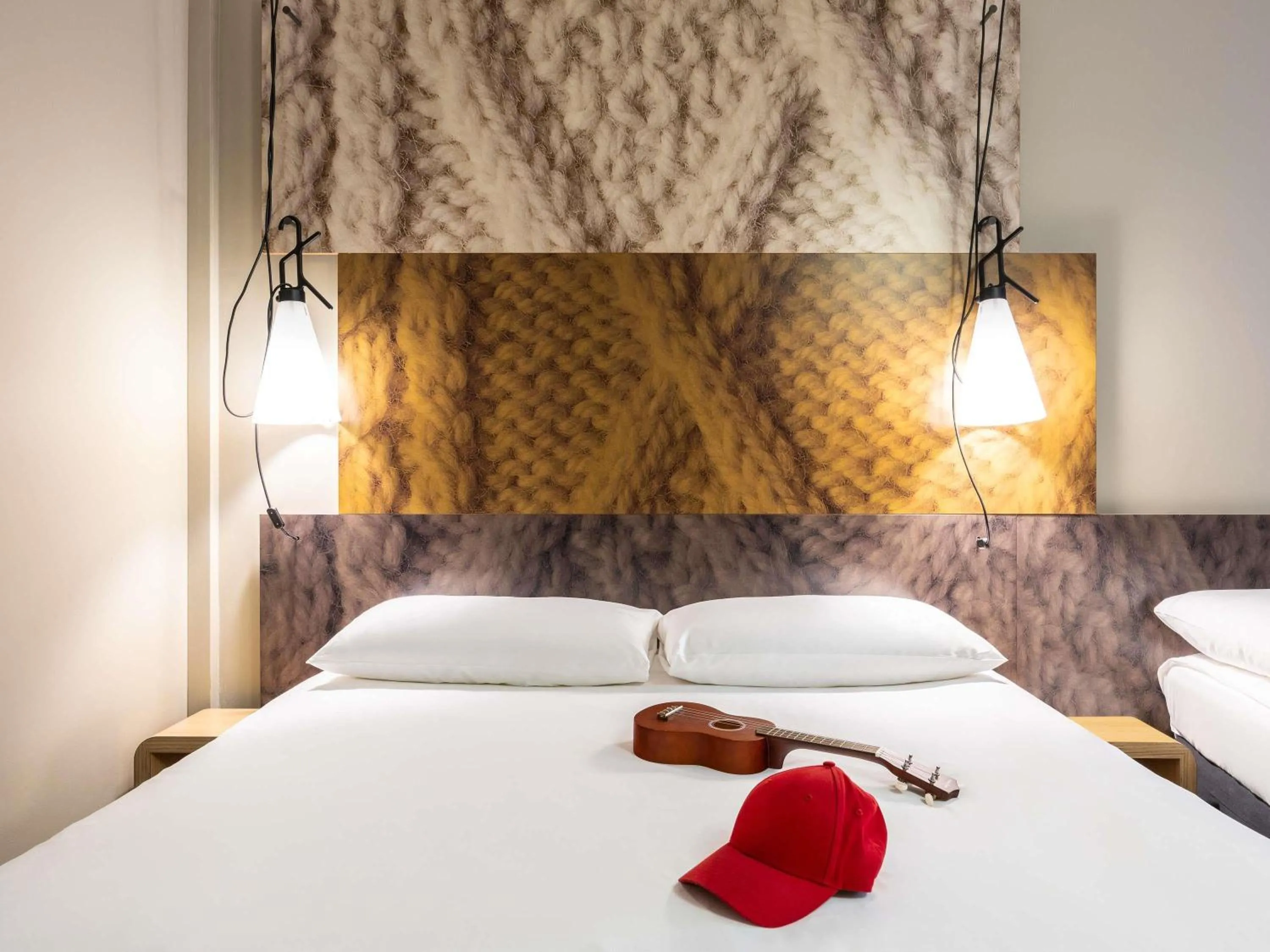 Bedroom, Bed in Ibis Brussels City Centre