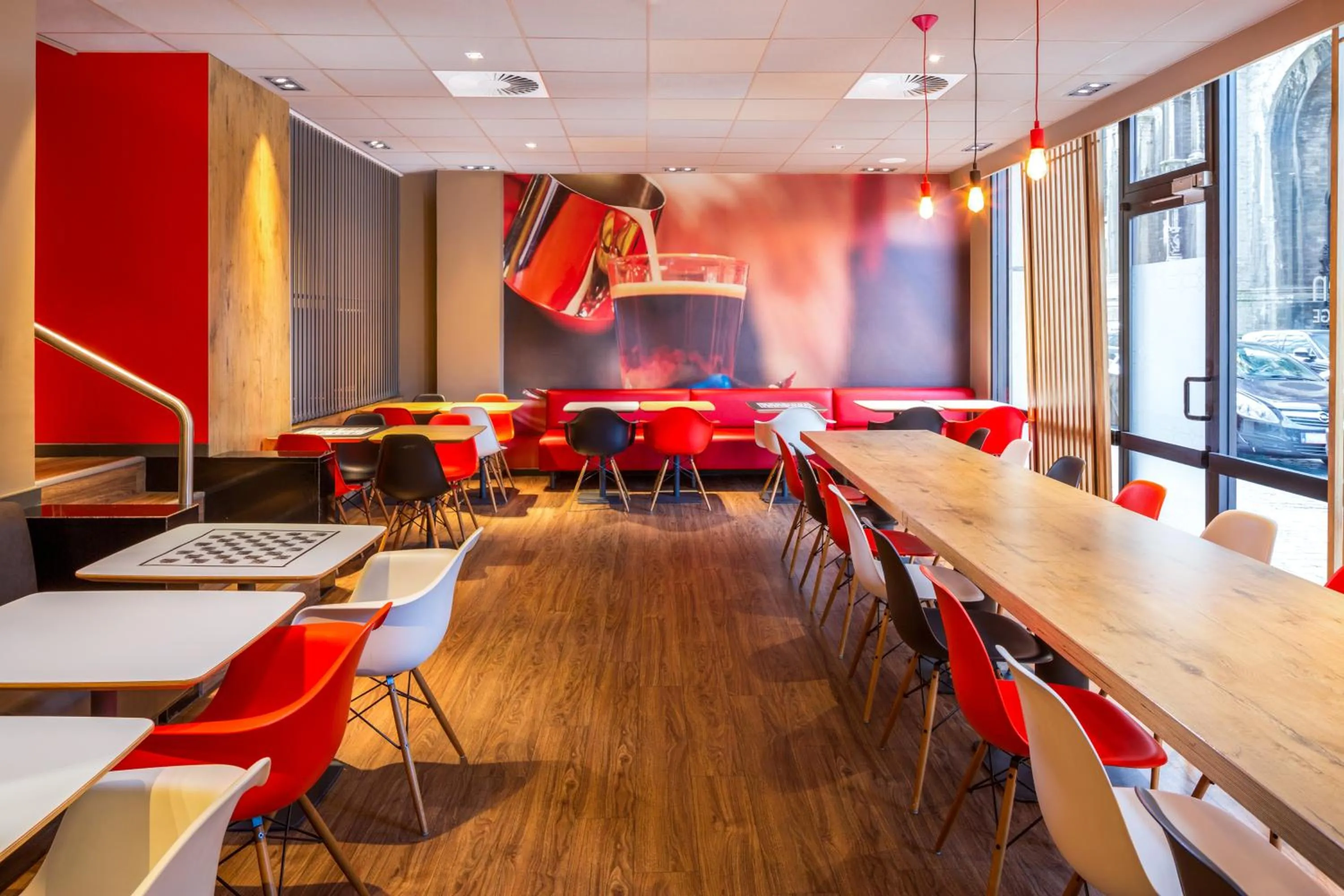 Restaurant/places to eat in Ibis Brussels City Centre