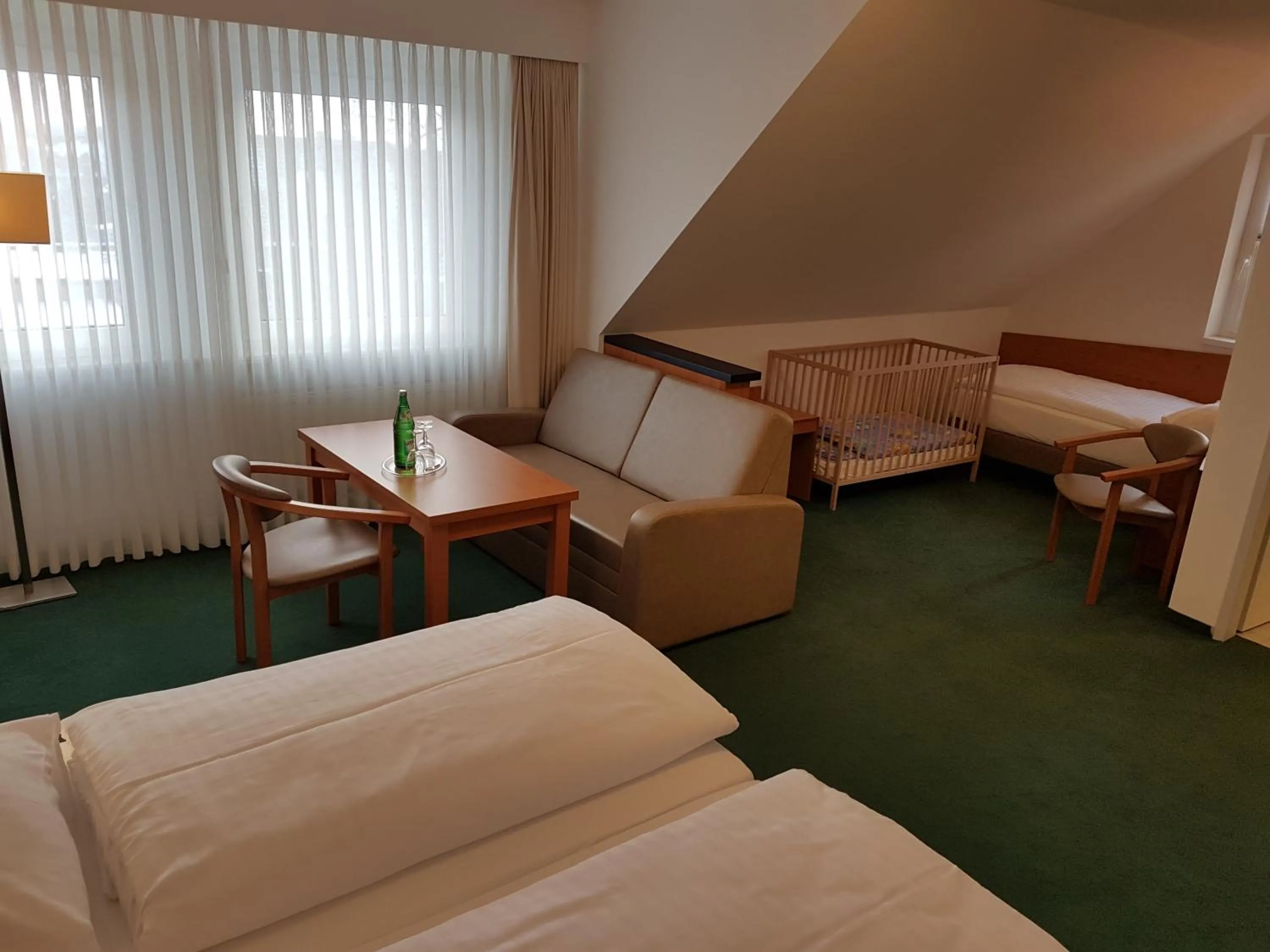 Bed in Hotel Zur Mühle