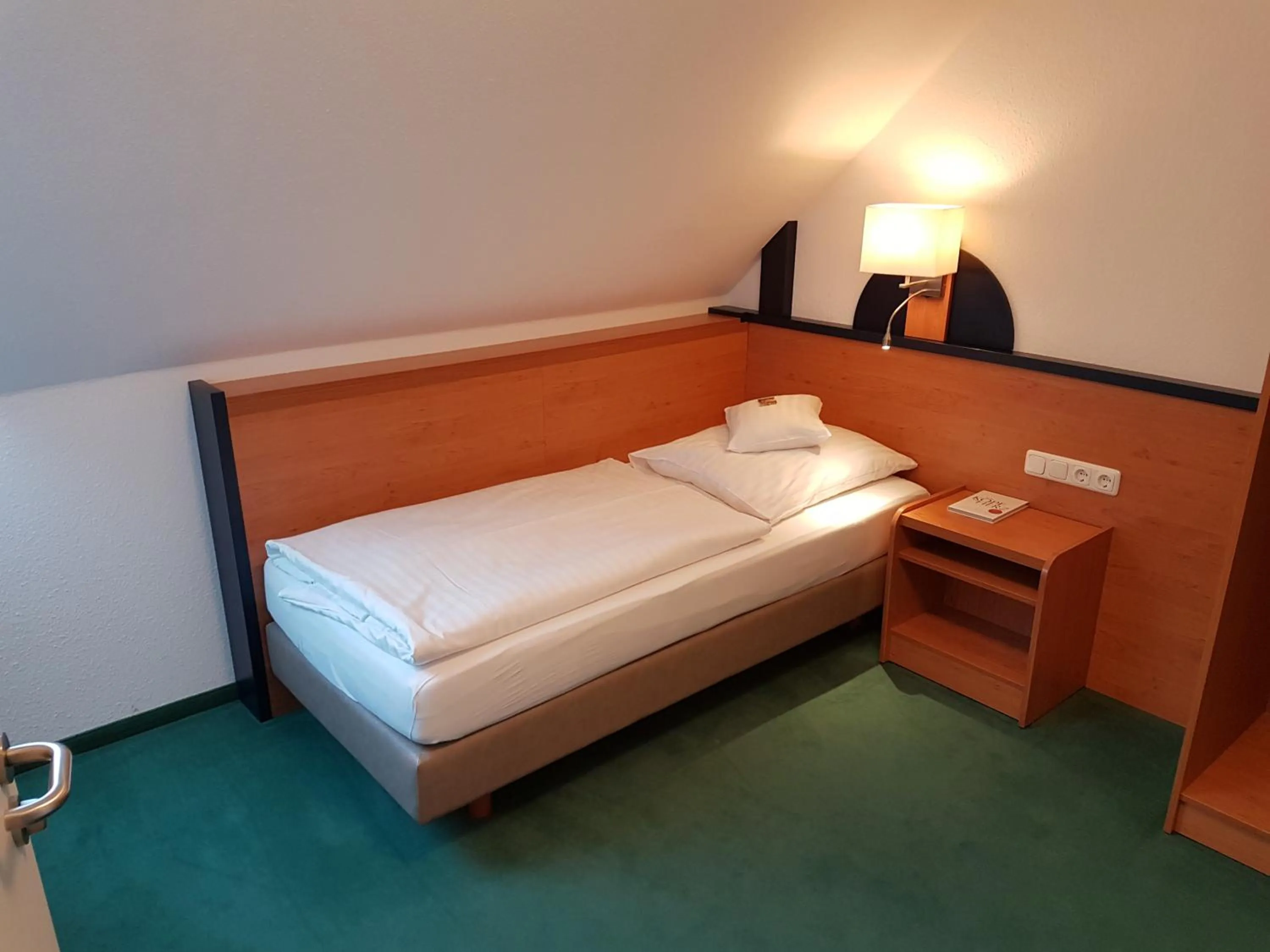 Bed in Hotel Zur Mühle