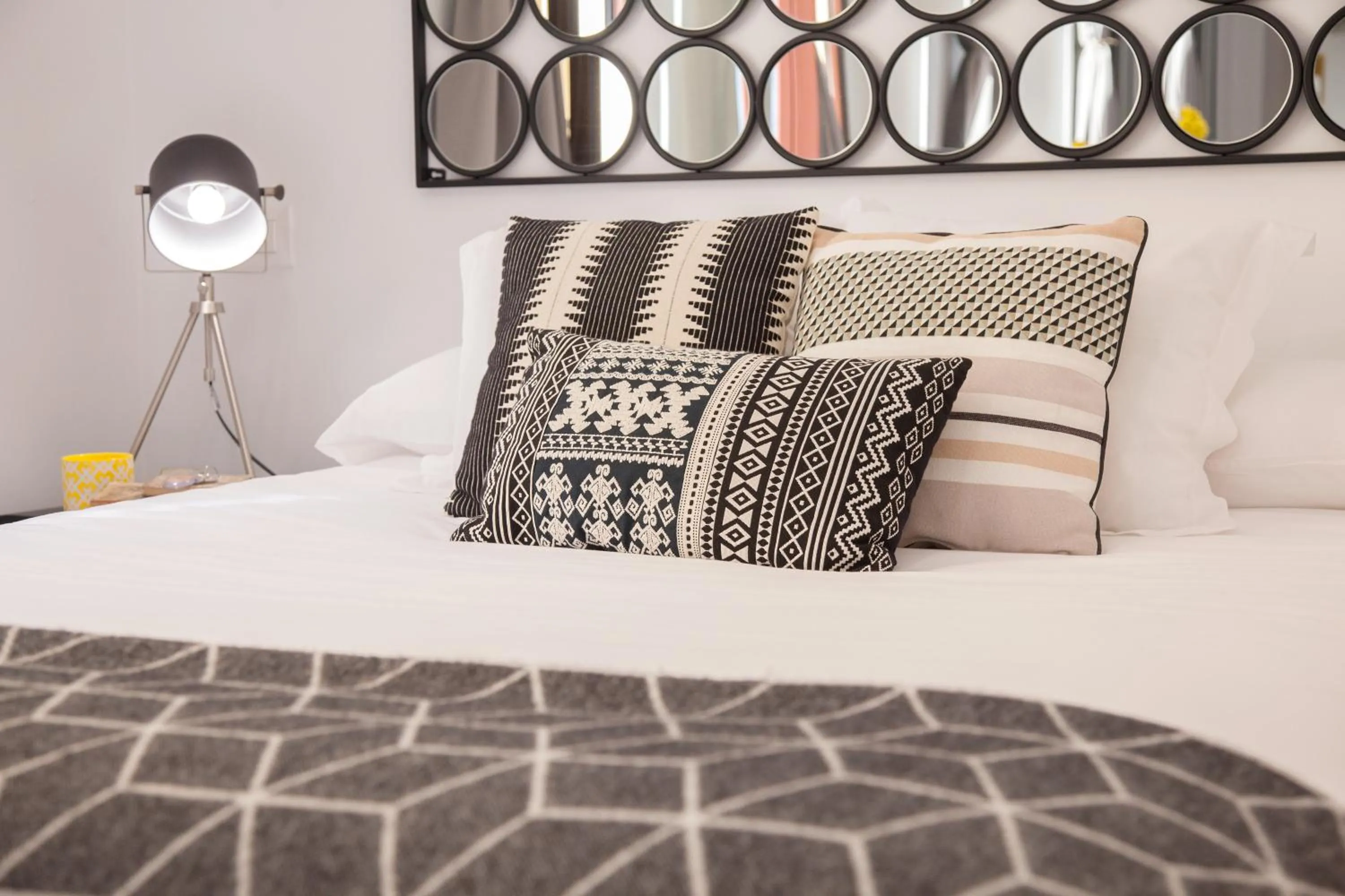 Decorative detail, Bed in Lukanda Arenal