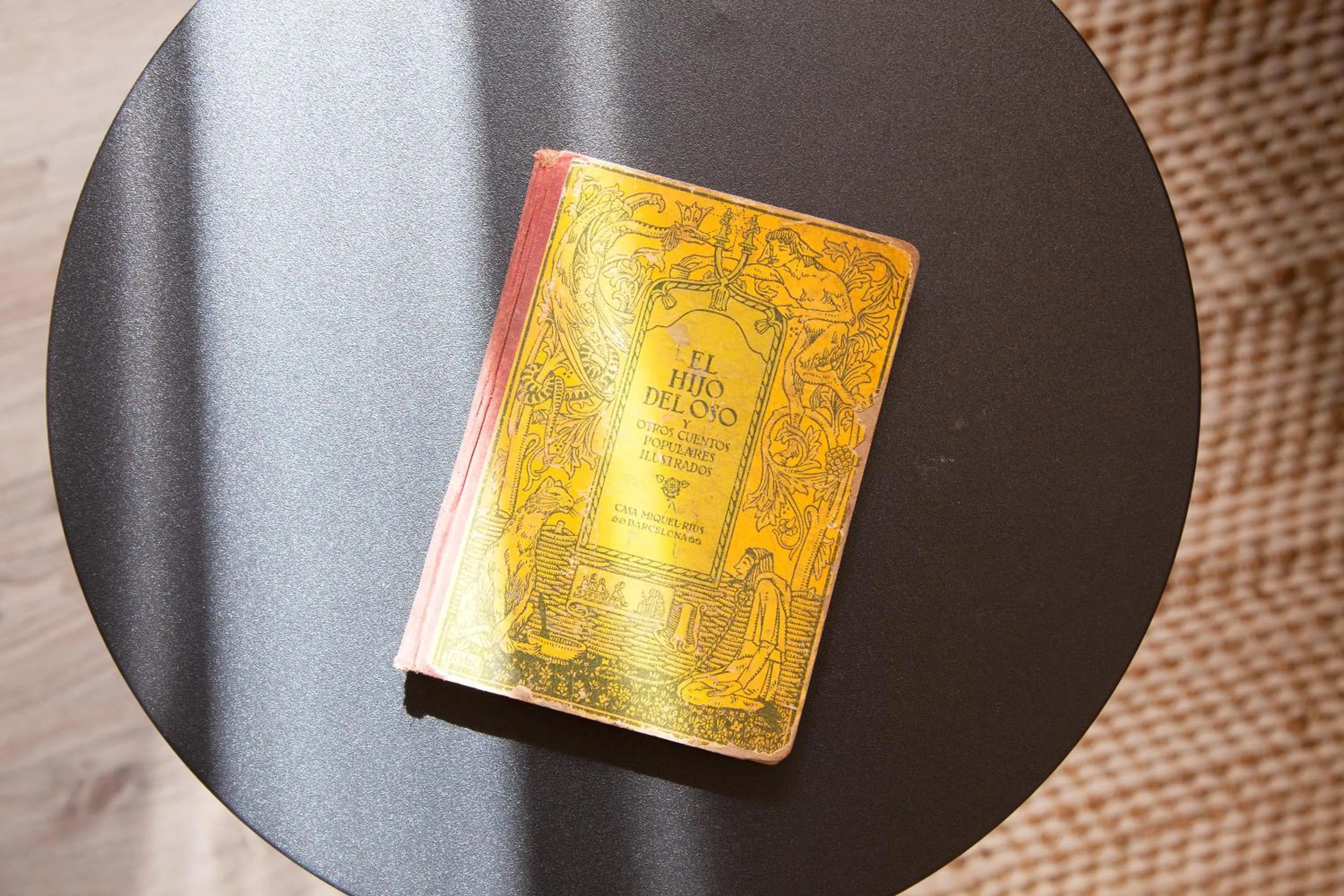 Decorative detail in Lukanda Arenal