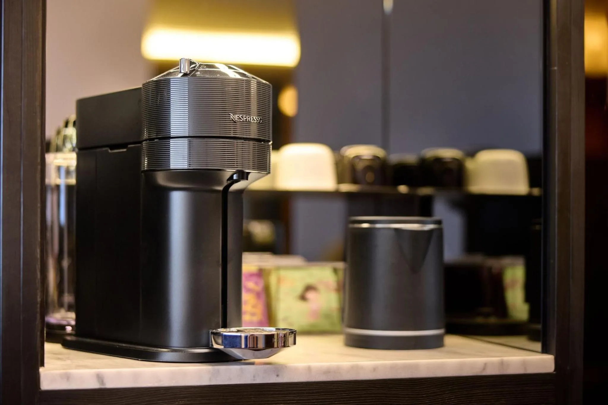 Coffee/tea facilities in Cardo Brussels, Autograph Collection