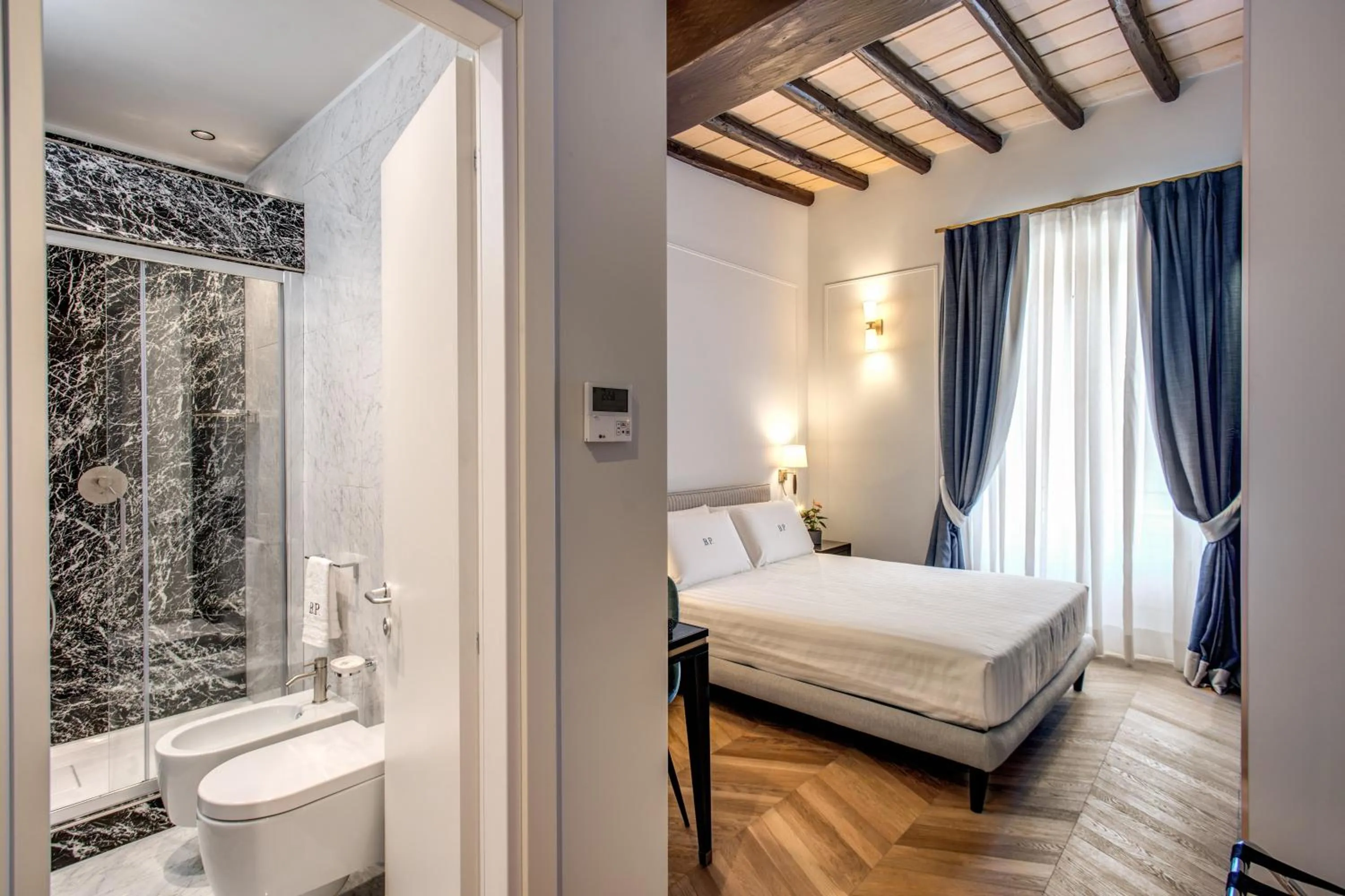 Bedroom, Bed in Babuino Palace&Suites