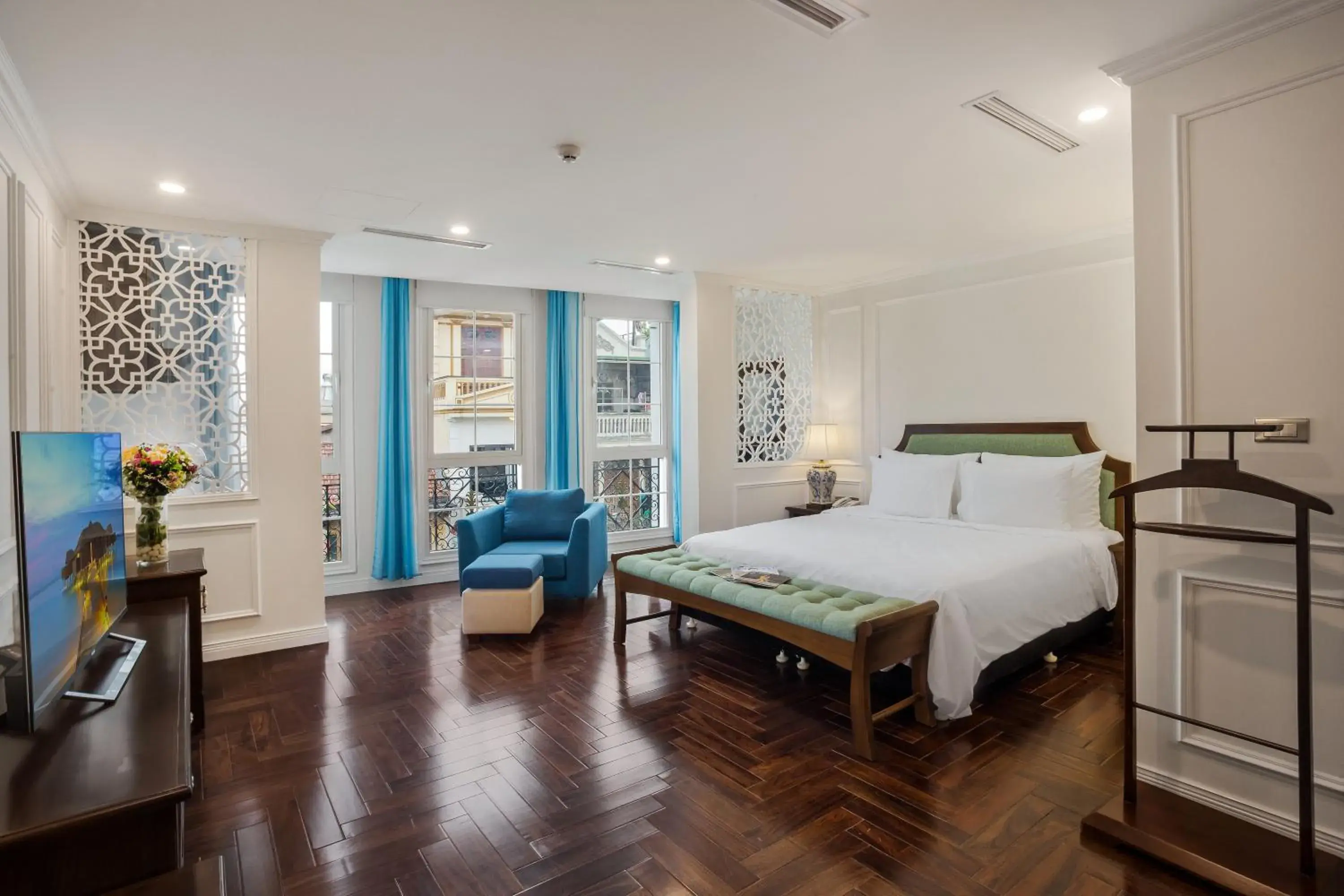 Suite with City View in Maro Hotel Suite with City View in Maro Hotel