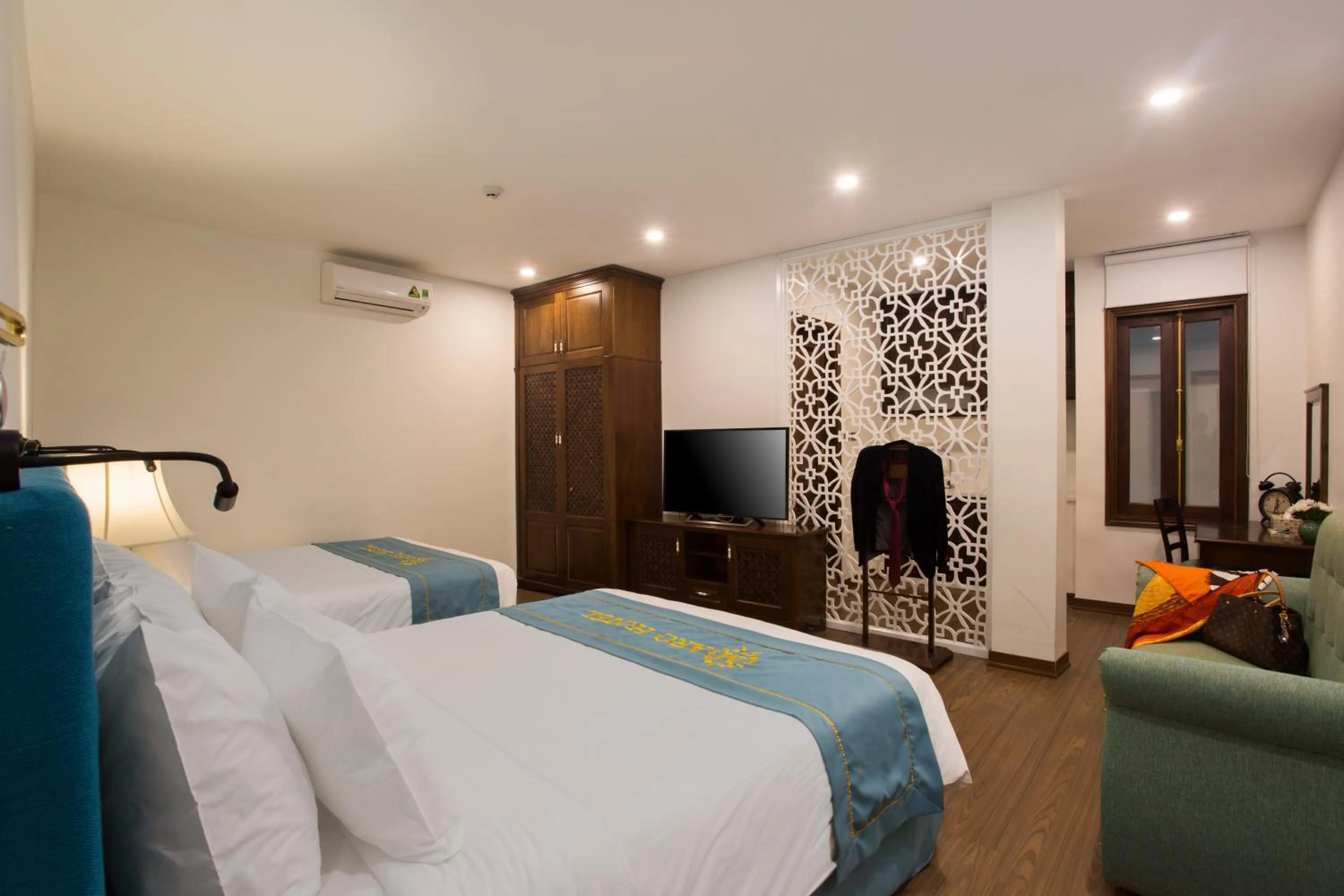 Photo of the whole room, Bed in Maro Hotel